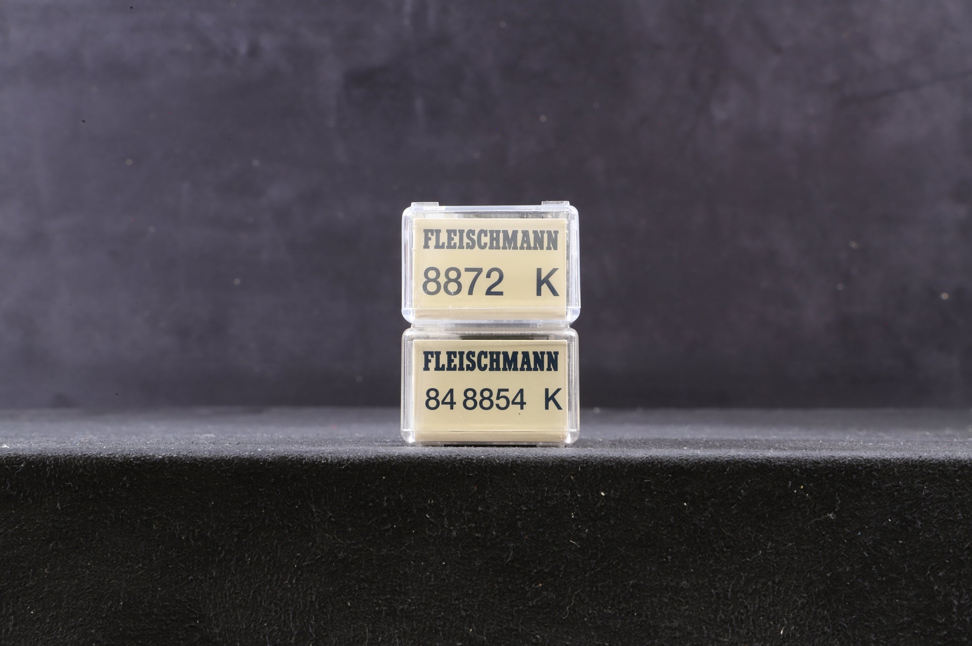 Fleischmann N Rake Of 2 DR Green Coaches Inc. 8872k & 848854k