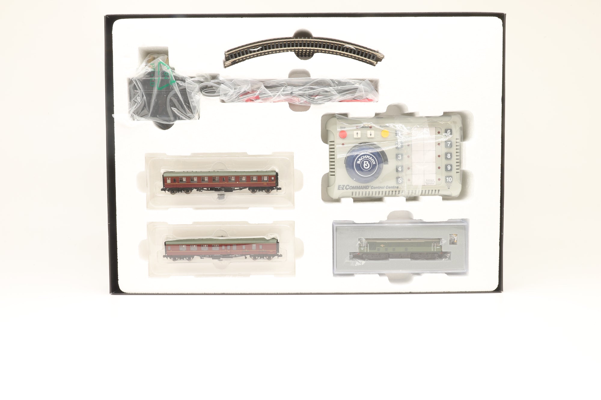 Graham Farish N Gauge 370-060 Digital Commuter Set, Incl. Class 24 & 2x Mk1s