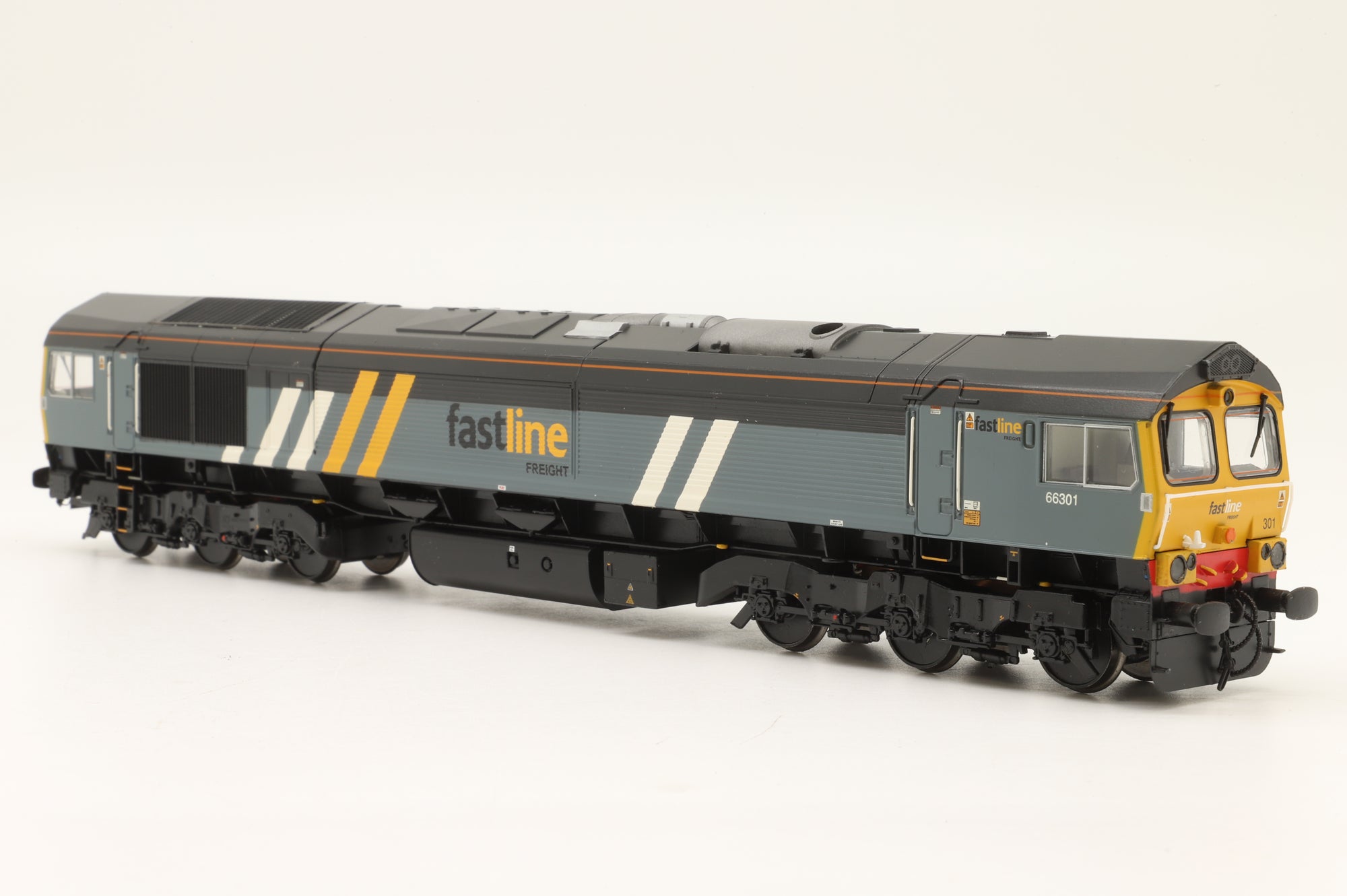 Bachmann OO 32-979Y Class 66 '66301' Fastline Excl. Rail Express DCC Fitted
