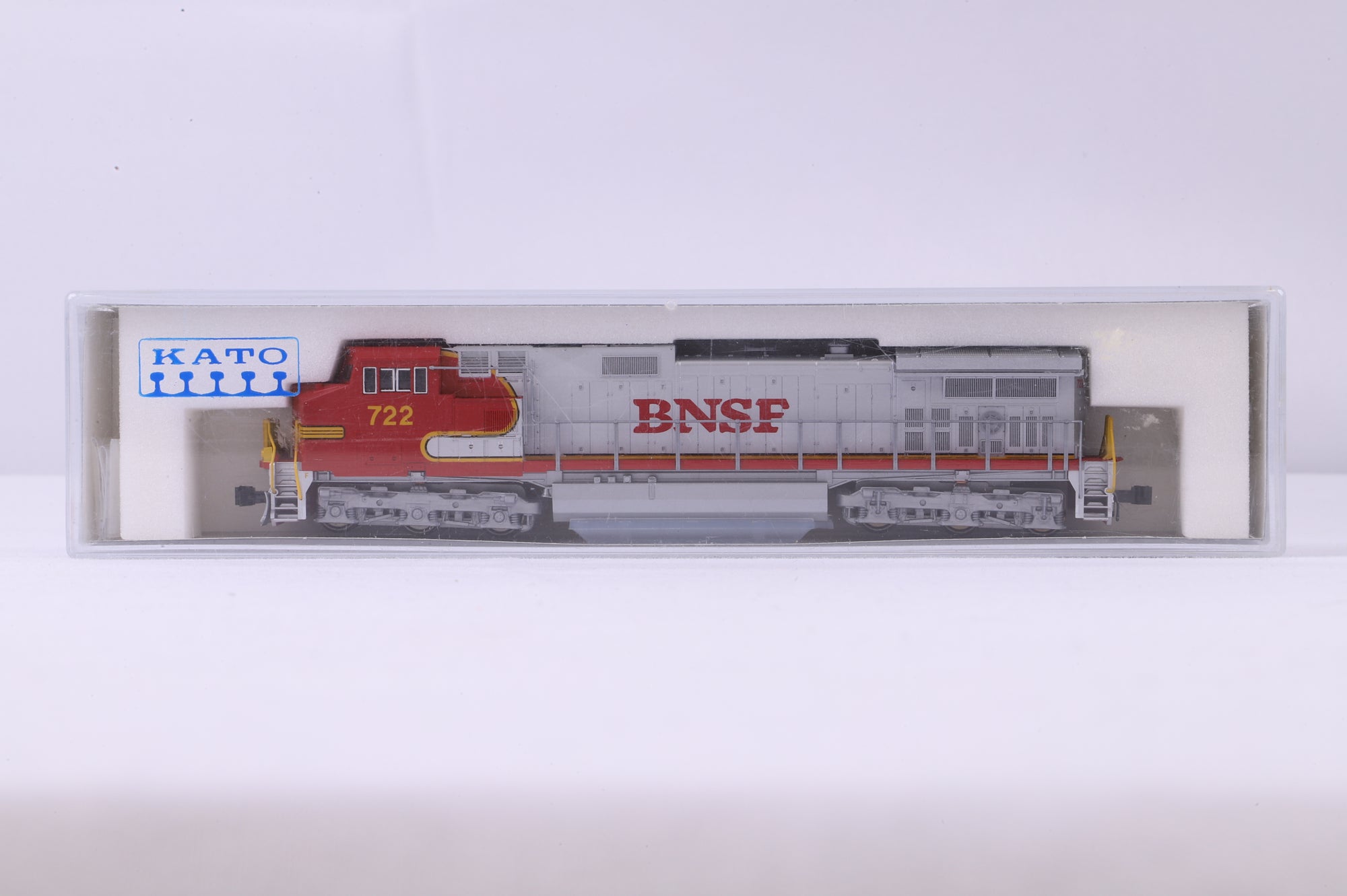 Kato N 176-3510 C44-9W BNSF Warbonnet '722' Diesel Locomotive
