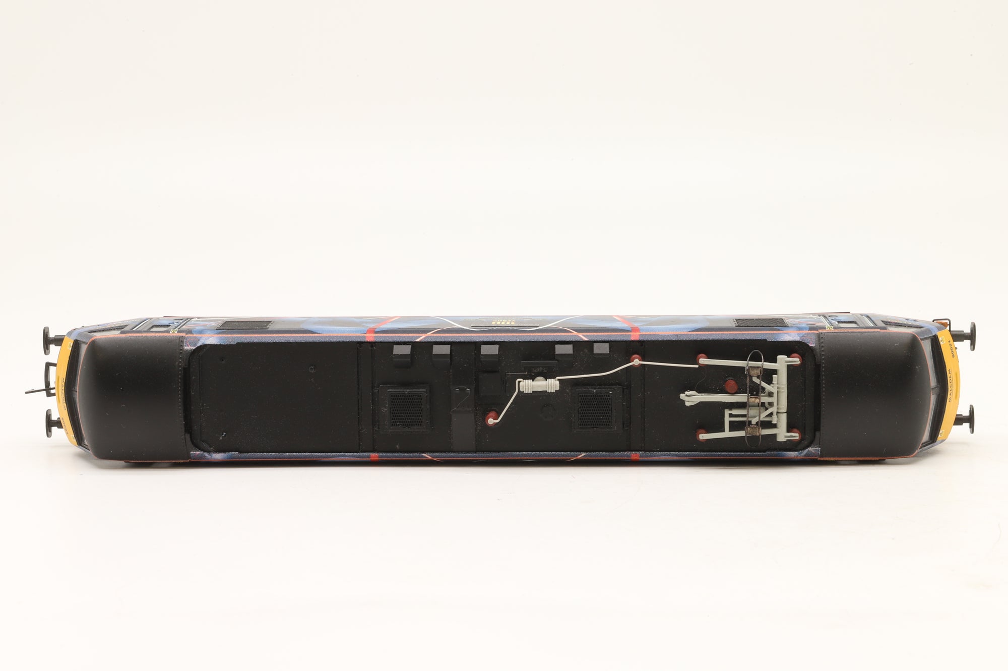 Bachmann OO Class 90 90021 in Malcolm Rail '100' Livery – DCC Sound
