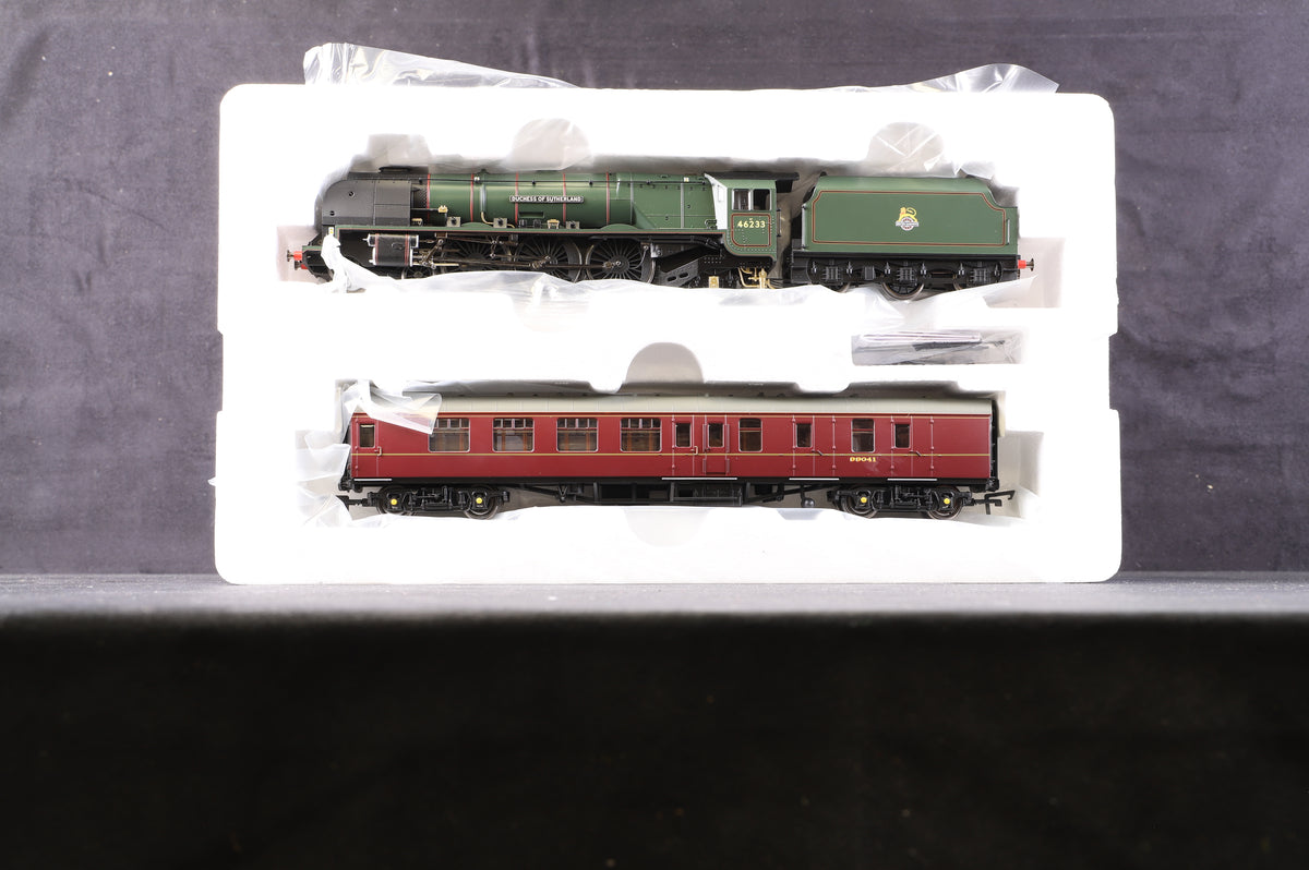 Hornby OO R3221 BR &#39;Duchess of Sutherland&#39; &amp; Support Coach Train Pack