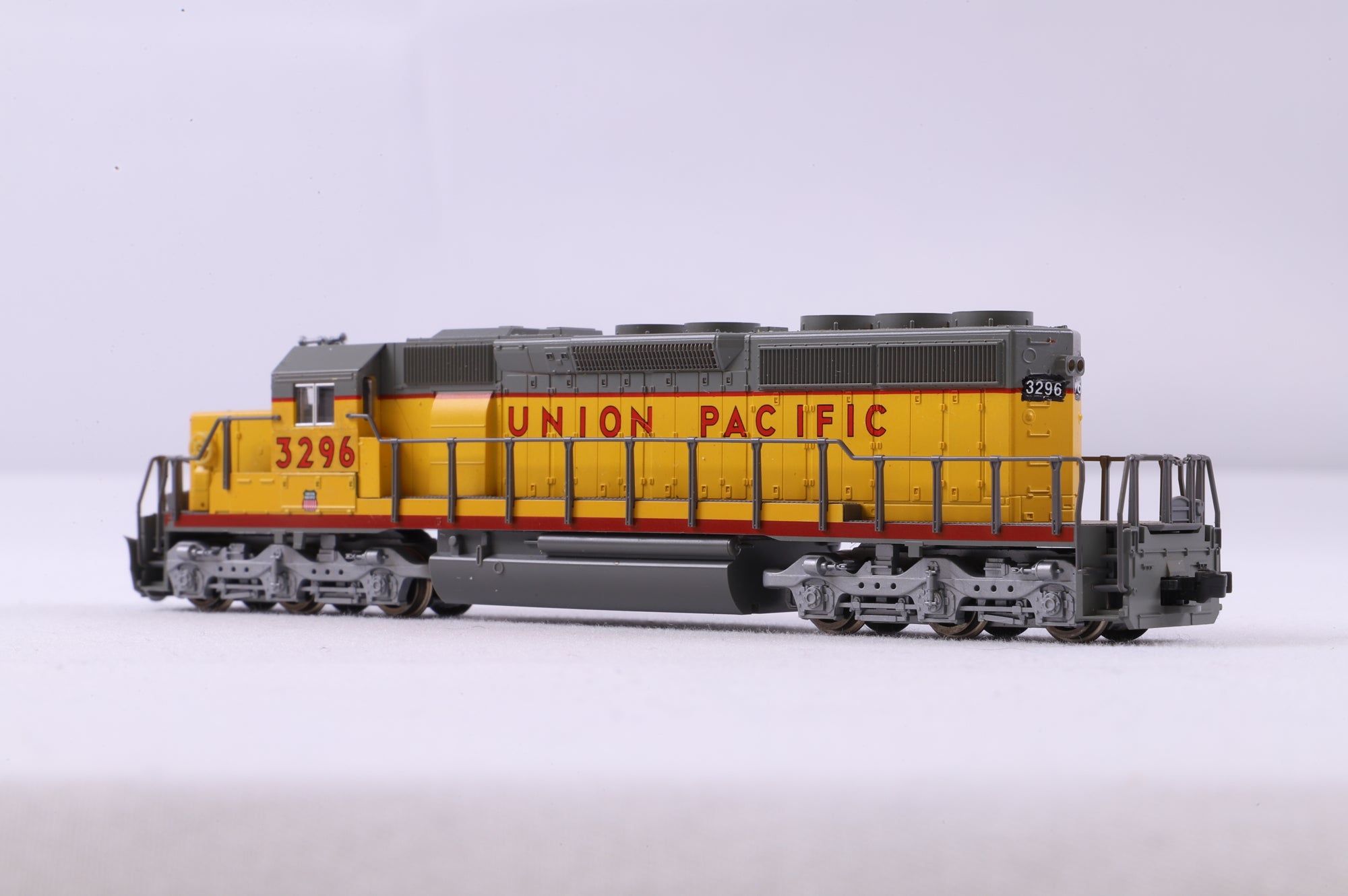 Kato N 176-4910 SD40-2 Snoot UP '3296' Diesel Locomotive Renumbered