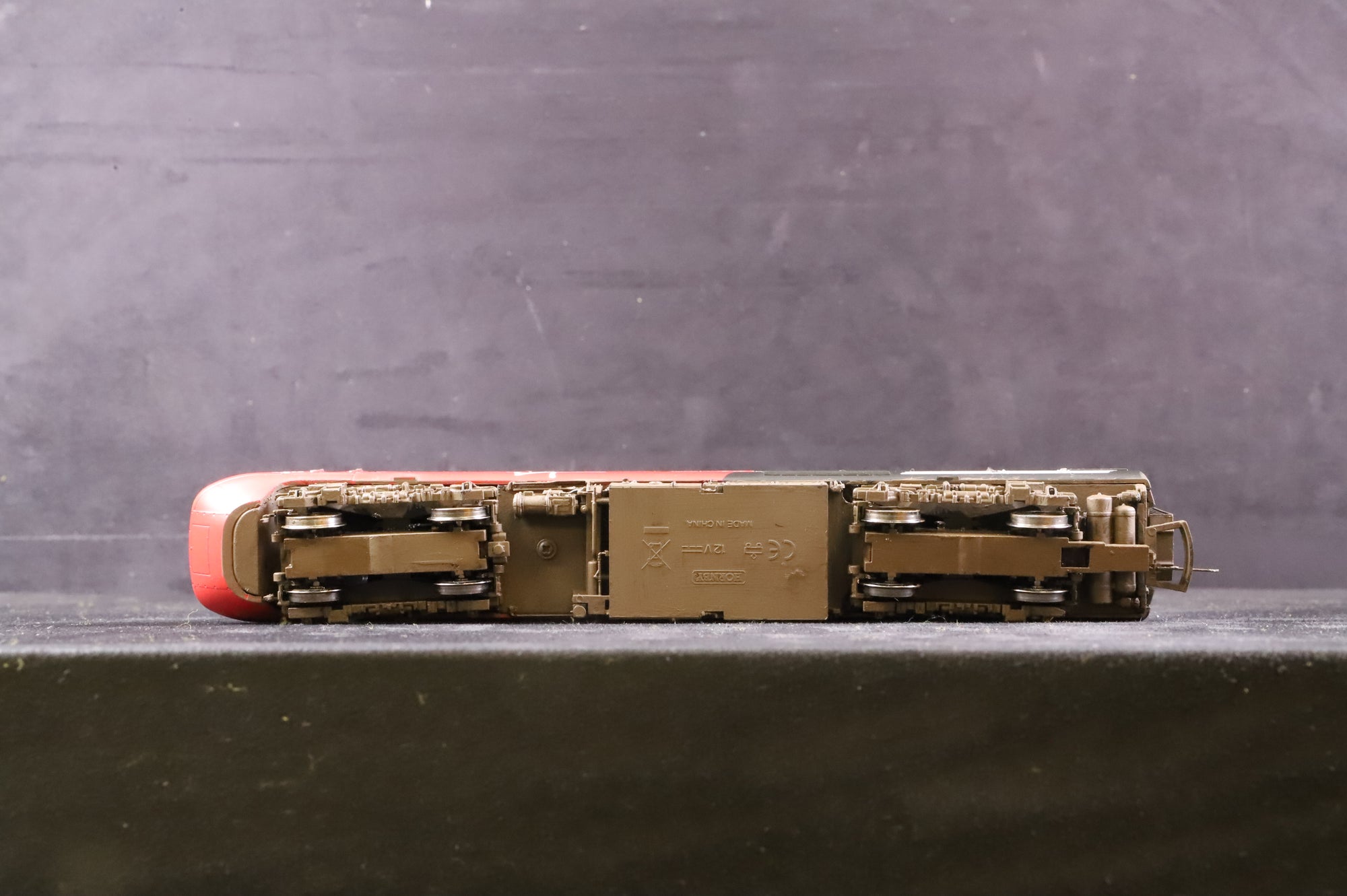 Hornby OO Class 43 HST Power Car & Dummy Virgin Livery Weathered