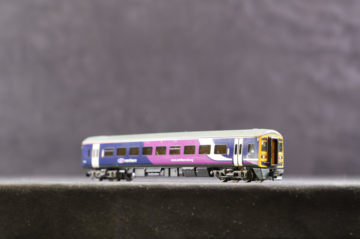 Graham Farish N 371-556 Class 158 Two Car DMU &#39;158791&#39; Northern Rail