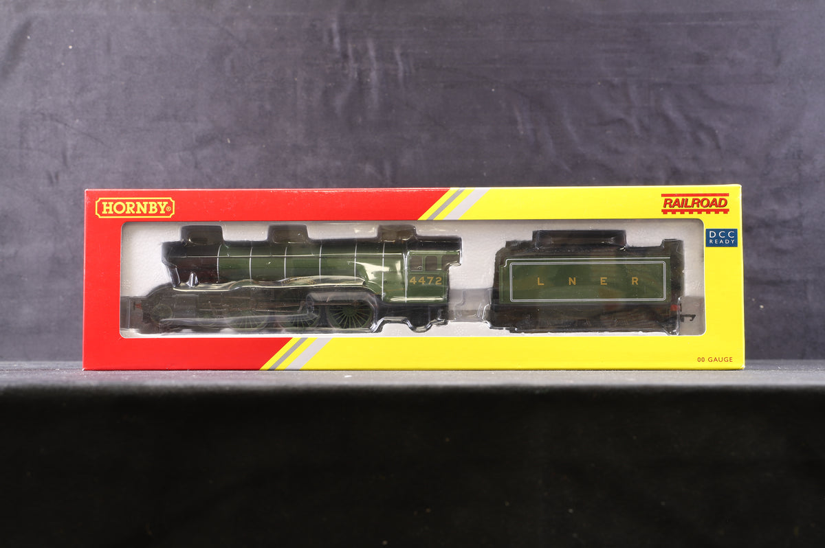 Hornby Railroad OO R3086 Class A1 &#39;Flying Scotsman&#39; &#39;4472&#39;