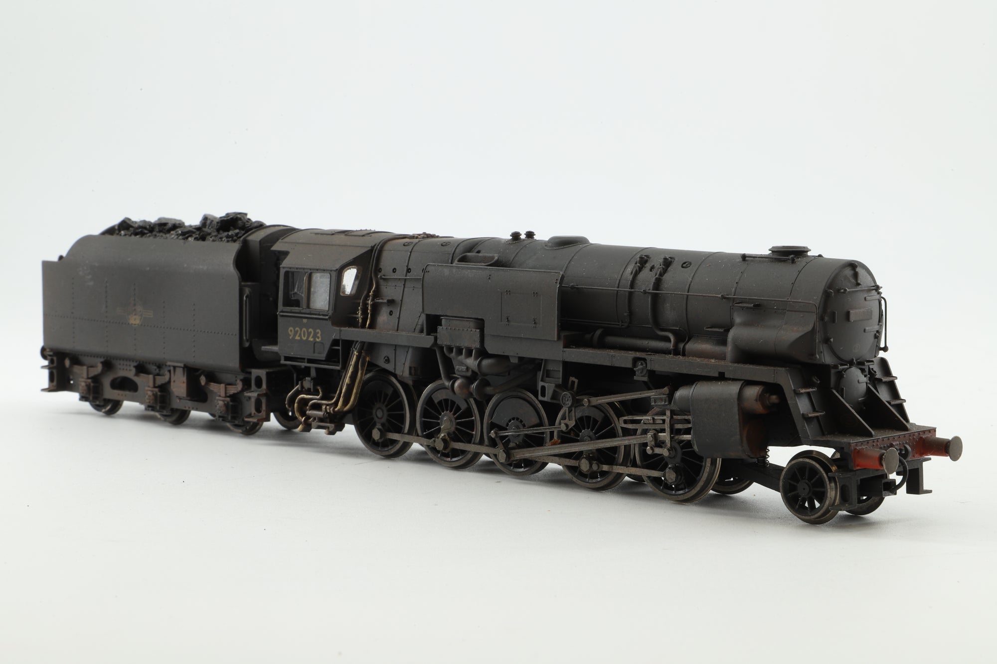 Hornby Railroad R3274 Class 9F w/ Crosti Boiler 92023 in BR Black w/ Late Crests - Heavily Weathered & DCC Sound