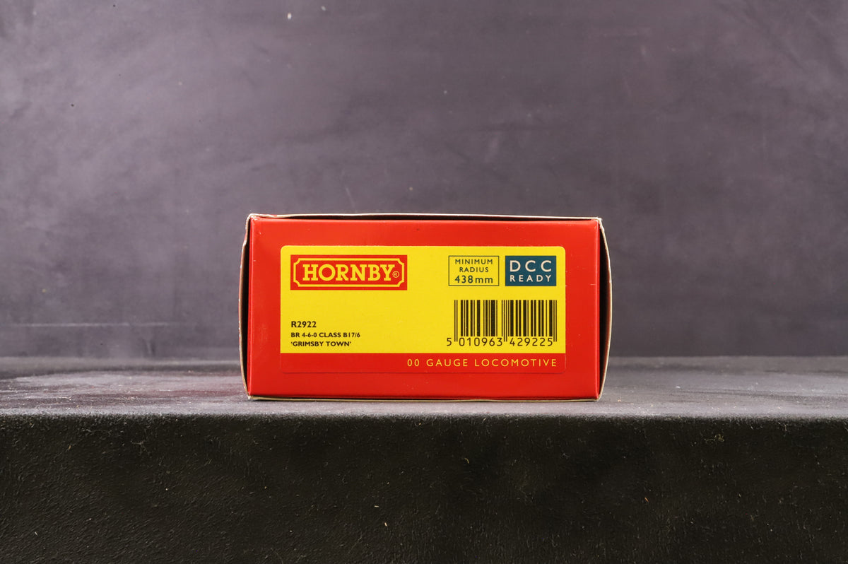 Hornby OO R2922 Class B17/6 &#39;61650&#39; &#39;Grimsby Town&#39; BR Lined Green L/C