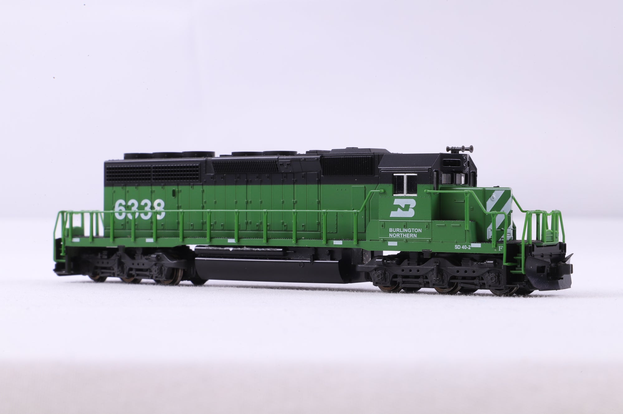 Kato N 176-4801 SD40-2 Early BN '6333' Diesel Locomotive