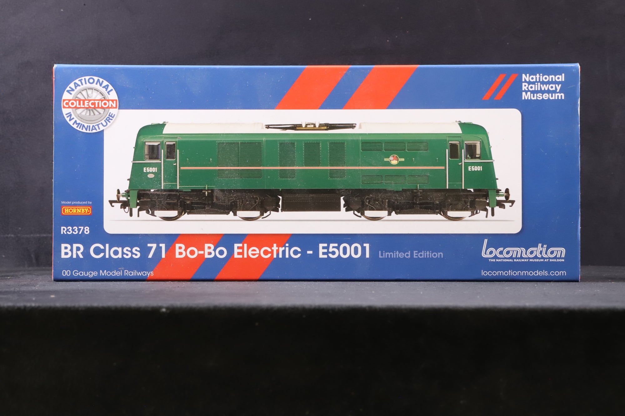 Hornby OO R3378 Class 71 E5001 in BR Green w/ Red Stripe