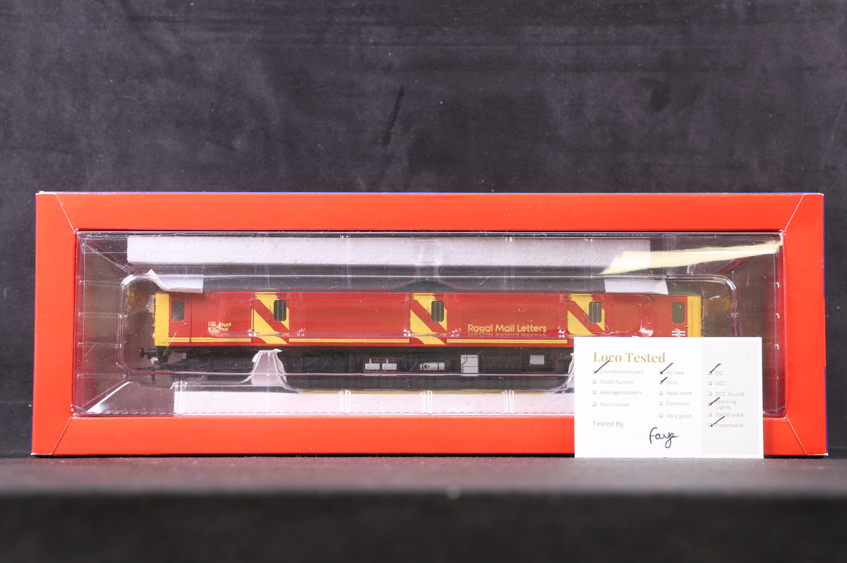 Heljan OO 8941 Class 128 DMU 55995 in Royal Mail red with flush fronts