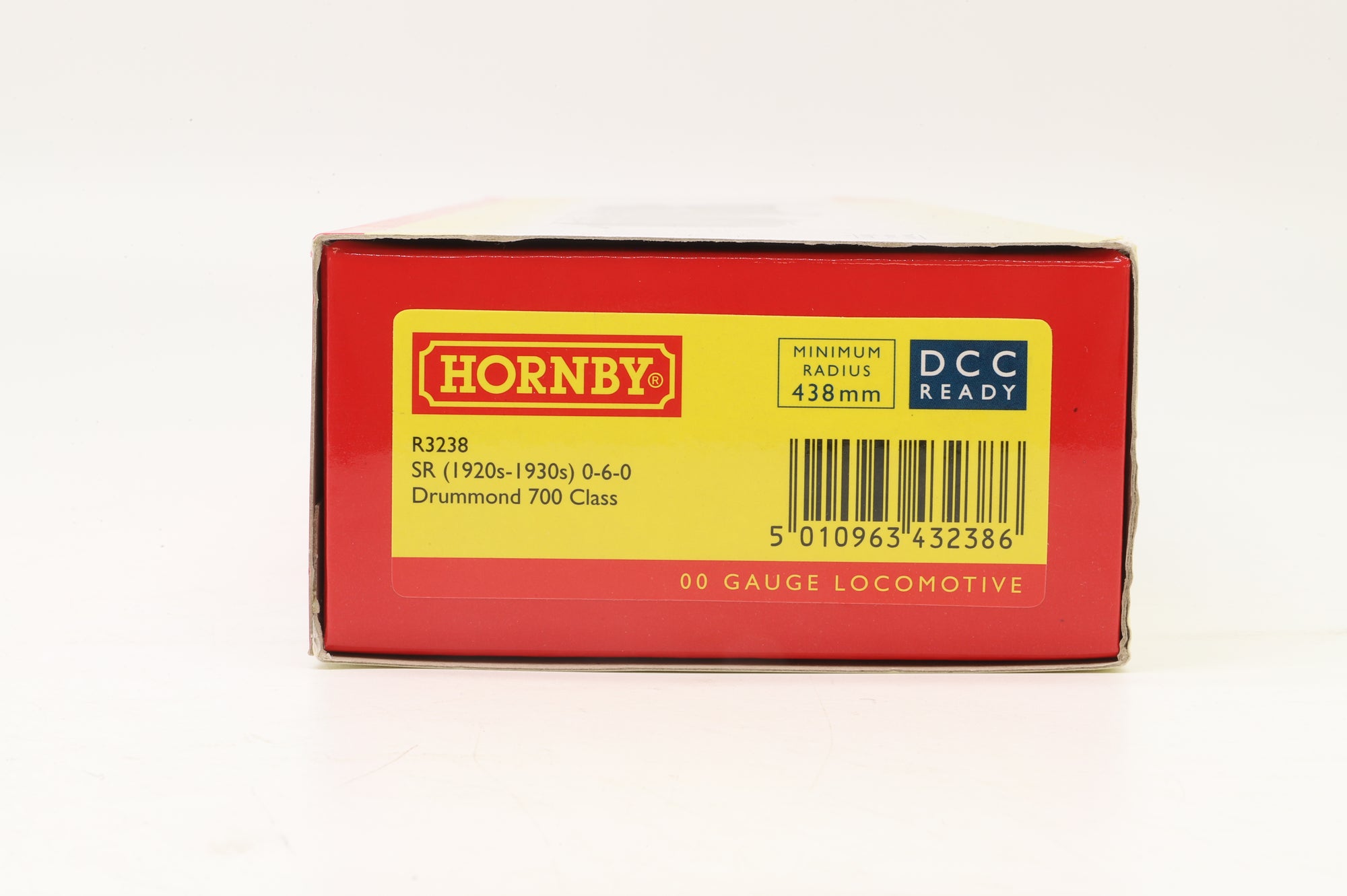 Hornby OO R3238 Drummond 700 Class '695' Steam Locomotive SR Black