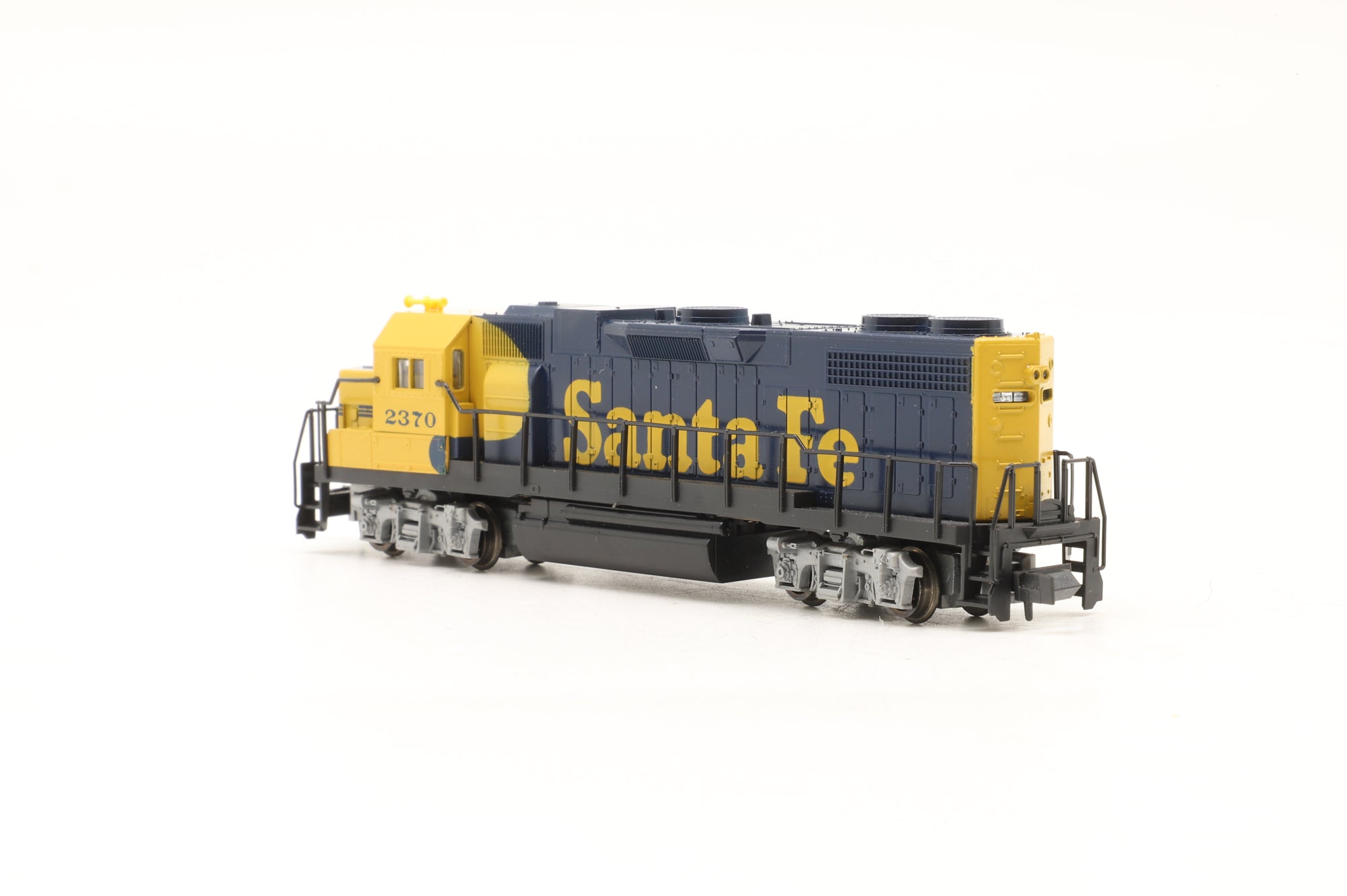 Kato N 176-014 GP38-2 Santa Fe '2370'