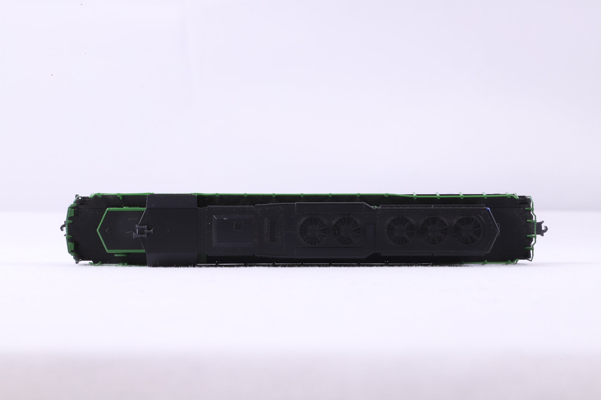 Kato n 176-4952 SD40-2 BN '6325' Diesel Locomotive Renumbered