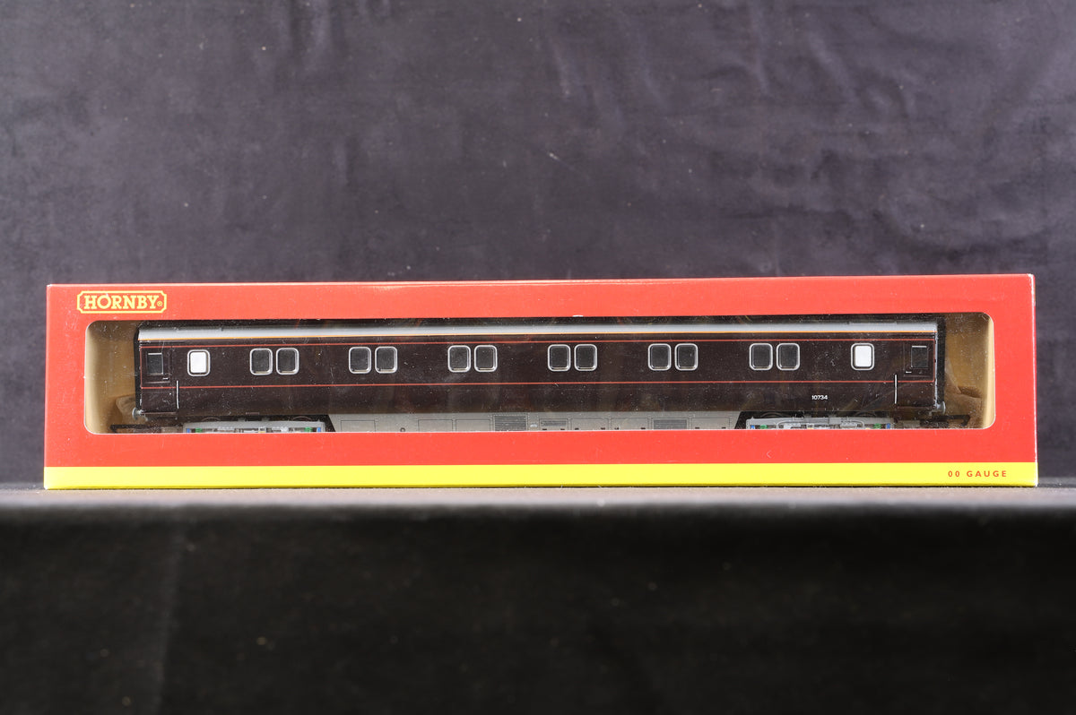 Hornby OO R4284 Royal Household Sleeper Coach &#39;10734&#39;