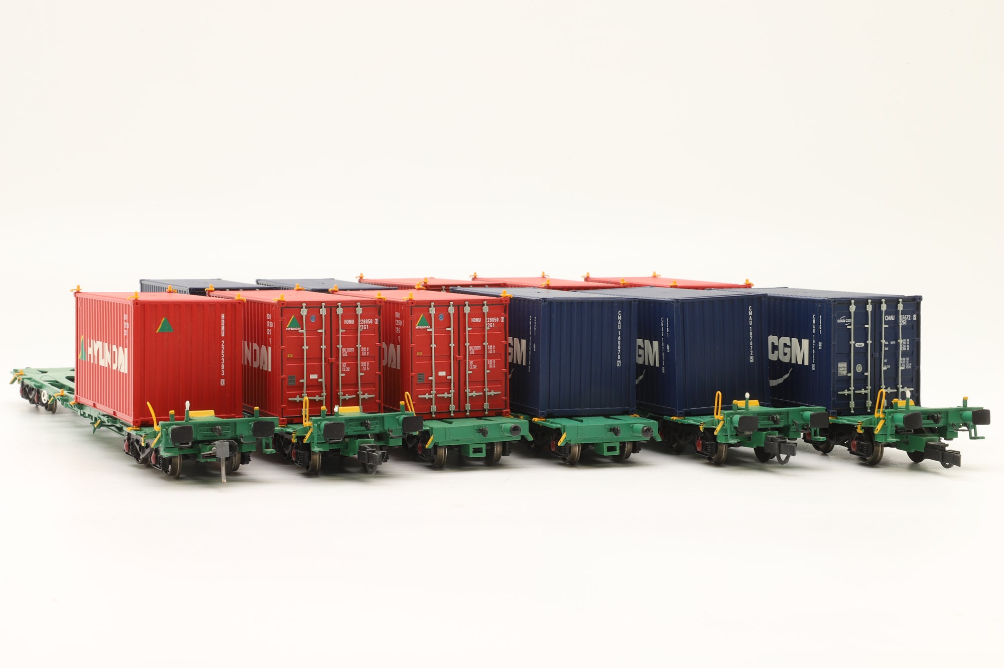 Bachmann OO Rake of 6 Container Wagons & Containers