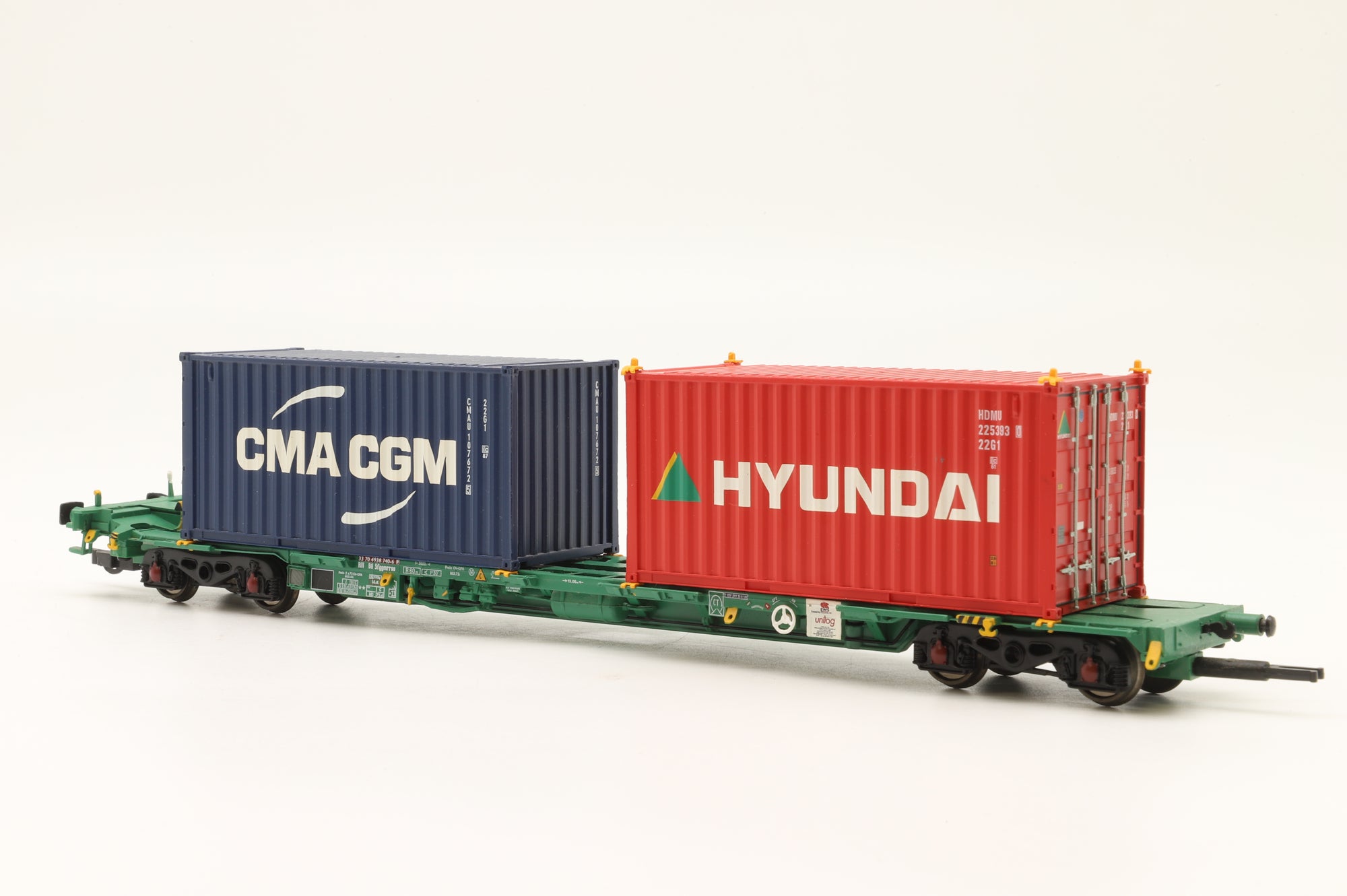 Bachmann OO Rake of 6 Container Wagons & Containers