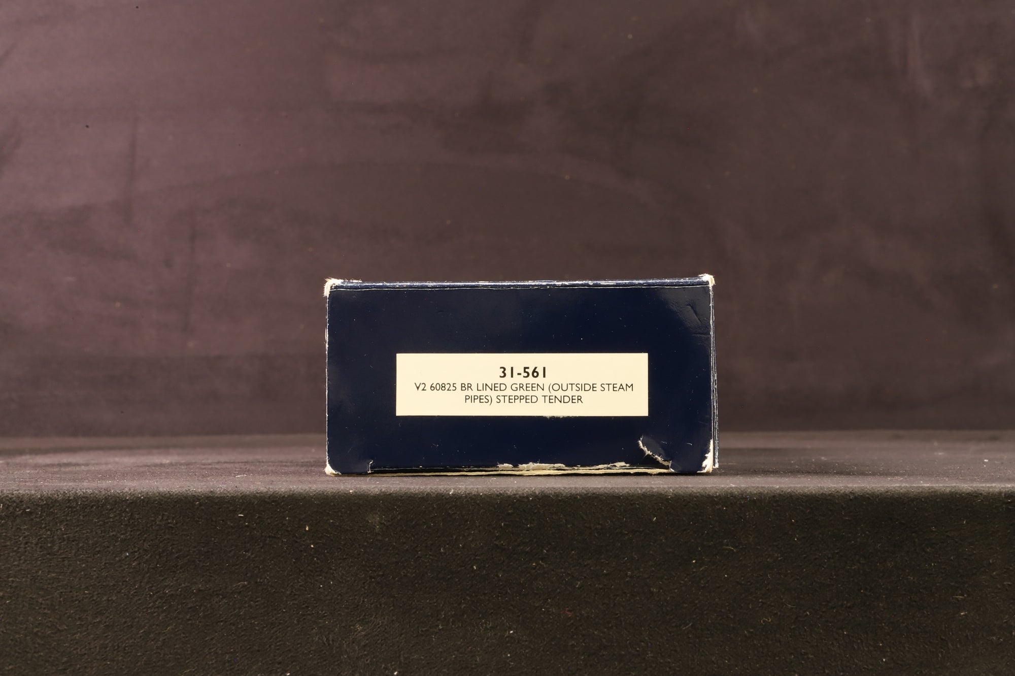 Bachmann OO 31-561 V2 60825 in BR Lined Green w/ Late Crests