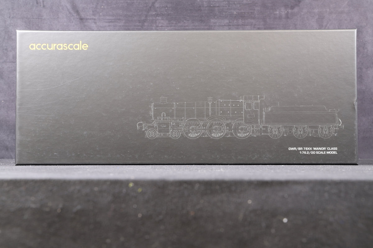 Accurascale OO ACC2500 GWR Manor Class &#39;7820&#39; &#39;Dinmore Manor&#39; BR Lined Black E/C, DCC Fitted