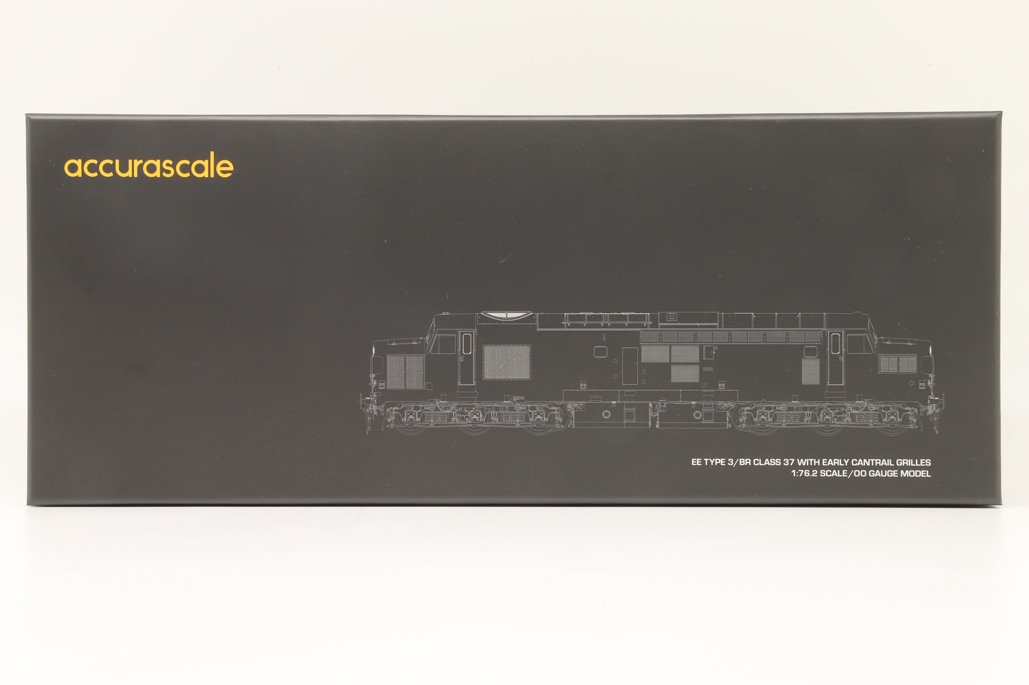 Accurascale OO ACC2303D6704 Class 37/0 'D6704' BR Green (Full Yellow Ends) Era 6