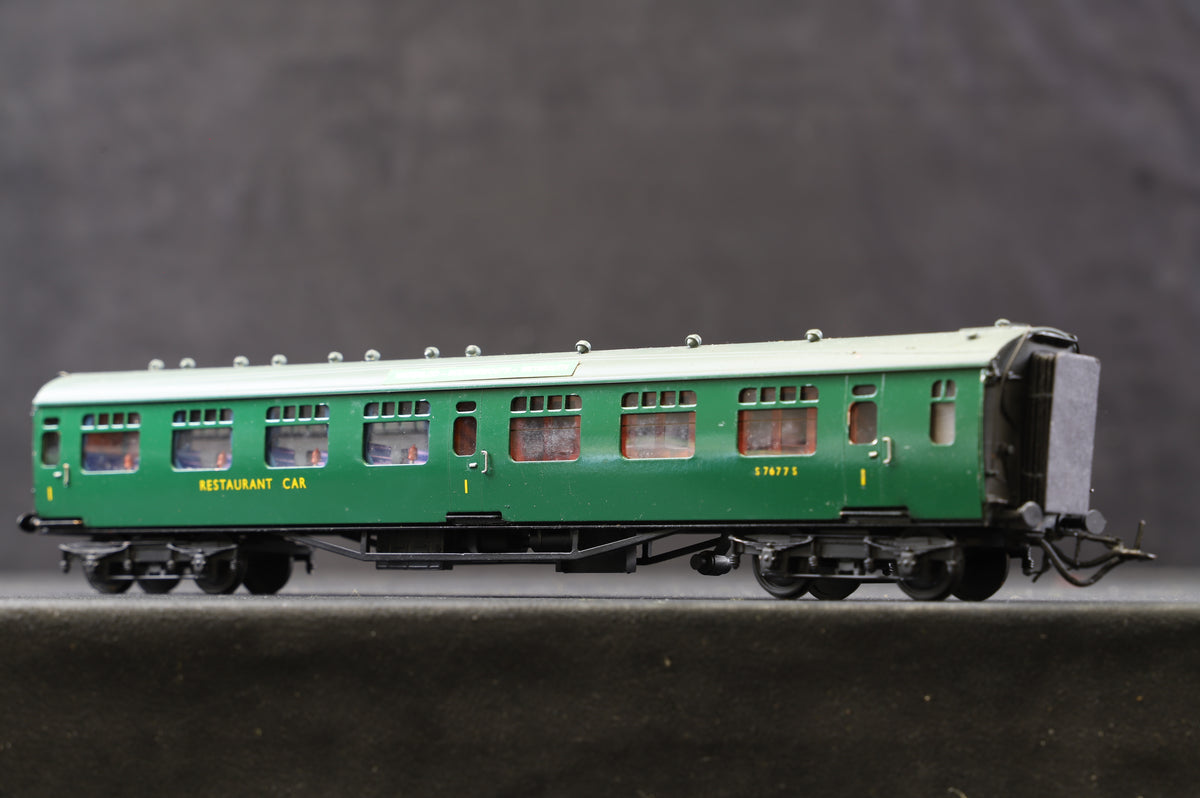 Lawrence Scale Models OO Rake of 3 SR Green Bulleid Coaches, Pro. Painted by Larry Goddard