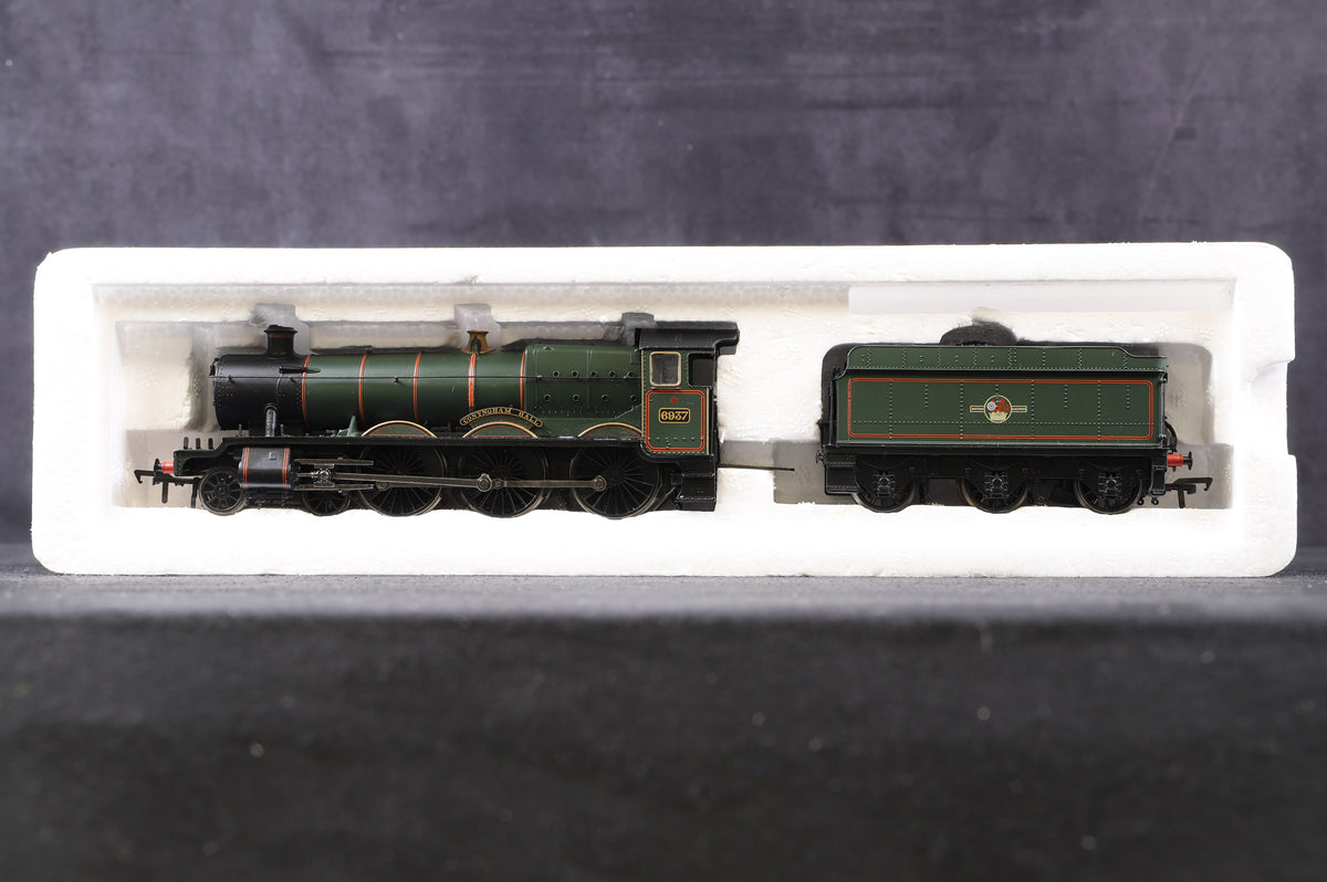 Bachmann OO 32-001 Class 4900 Hall 4-6-0 6937 &quot;Conyngham Hall&quot; in BR green with late crest