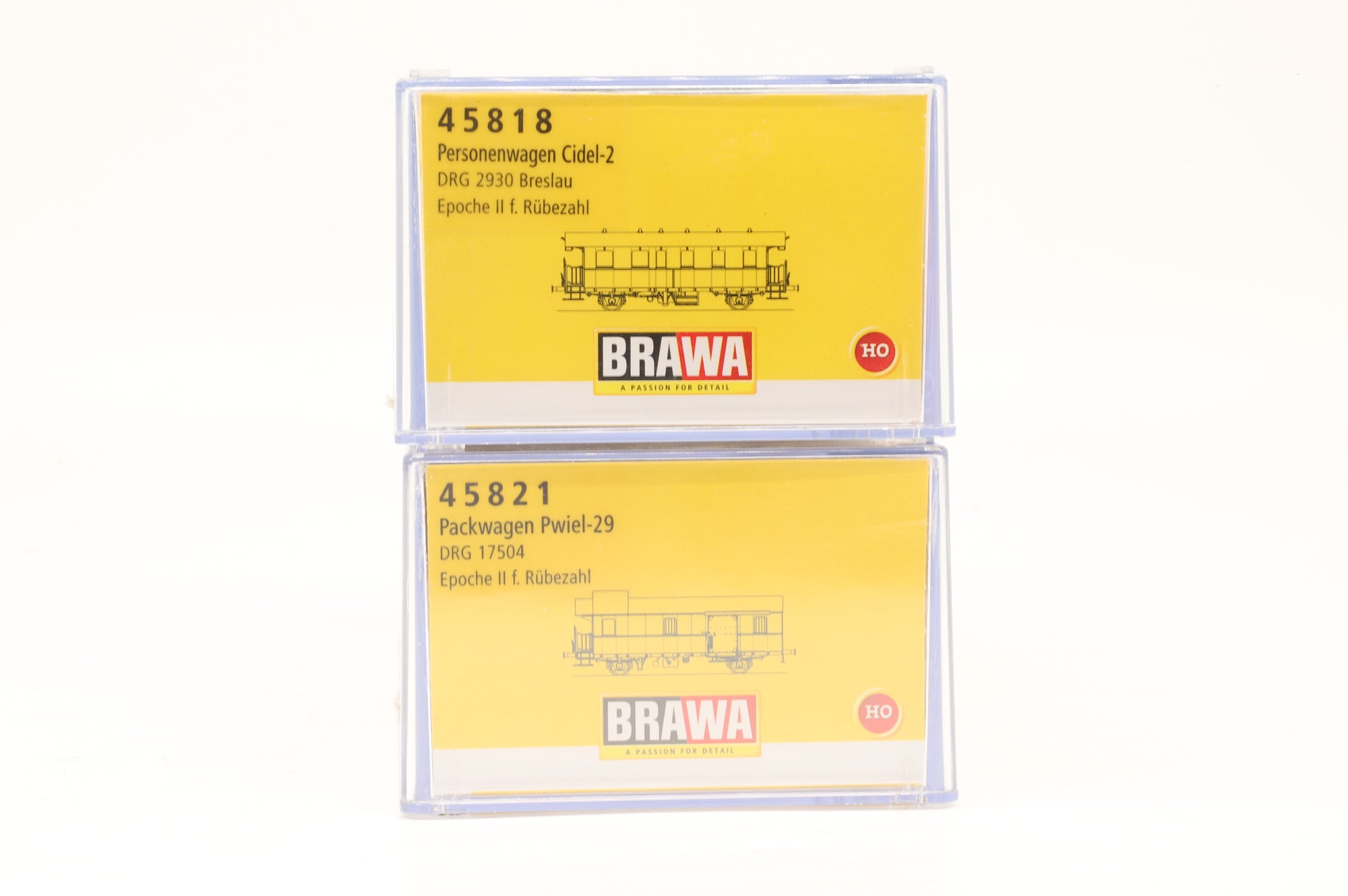 Brawa HO 45818 Standard Passenger Coach & 45821 Standard Luggage Car