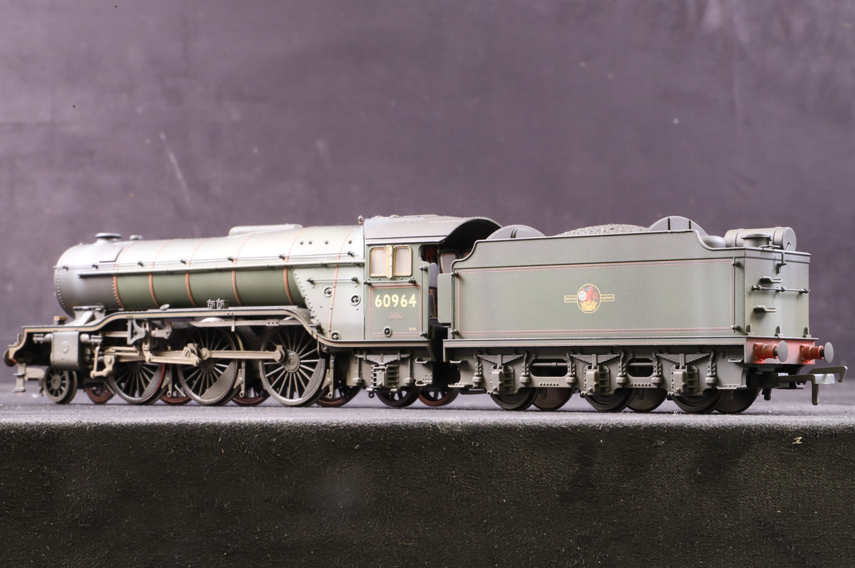 Bachmann OO 35-203ZW Class V2 &#39;60964&#39; &#39;Durham Light Infantry&#39; BR Lined Green L/C Weathered Excl Rails