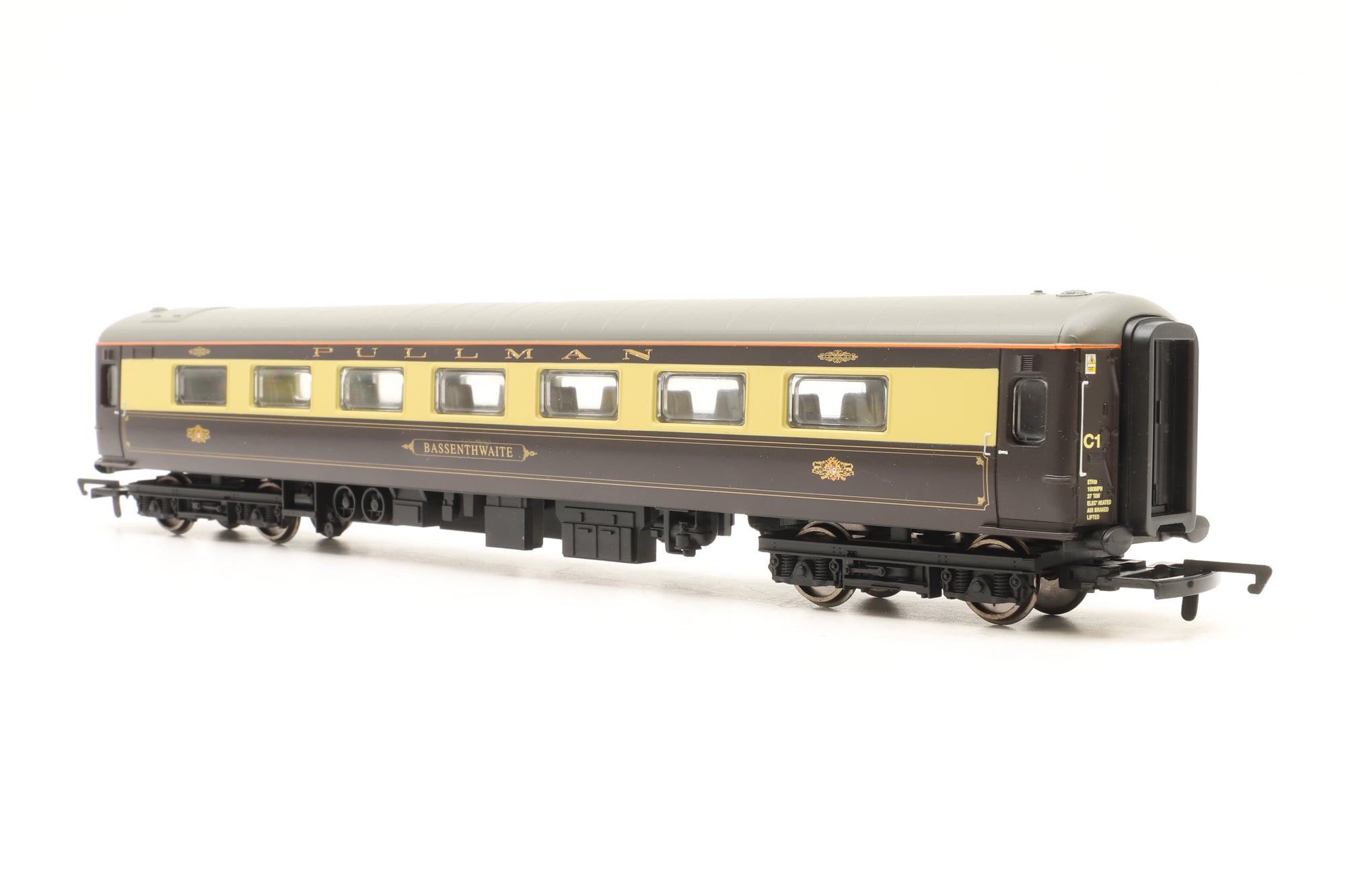 Hornby OO R2979 West Coast Railways Pullman Coach Set Only
