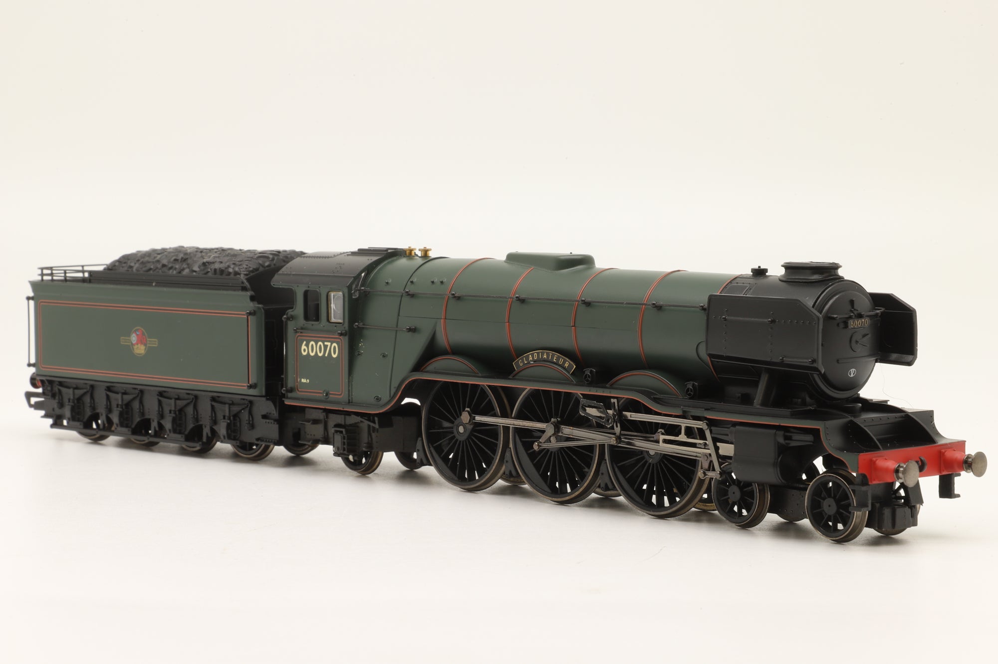 Hornby OO R2152 Class A3 '60070' 'Gladiateur' BR Lined Green L/C Renamed & Renumbered
