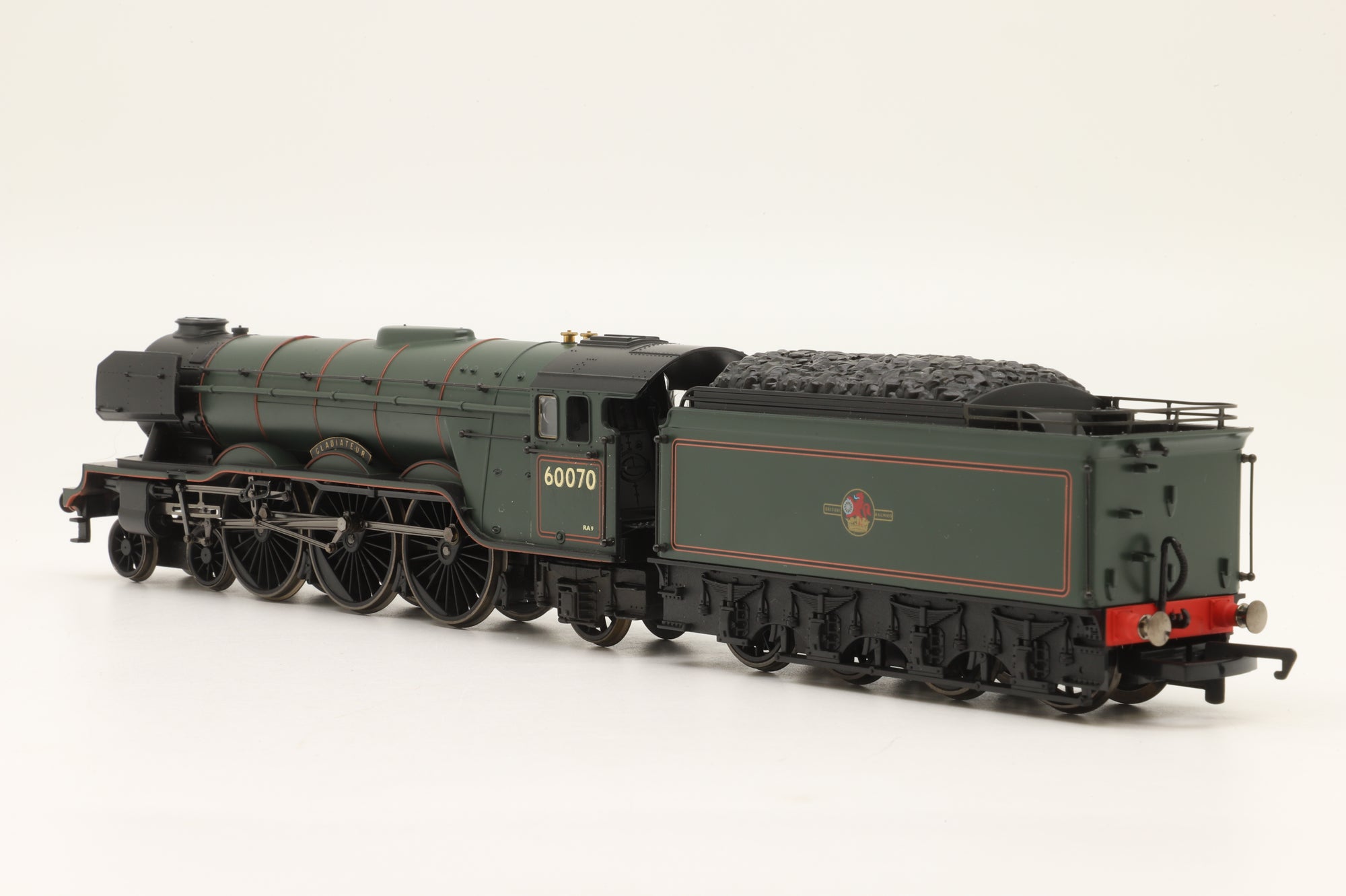 Hornby OO R2152 Class A3 '60070' 'Gladiateur' BR Lined Green L/C Renamed & Renumbered