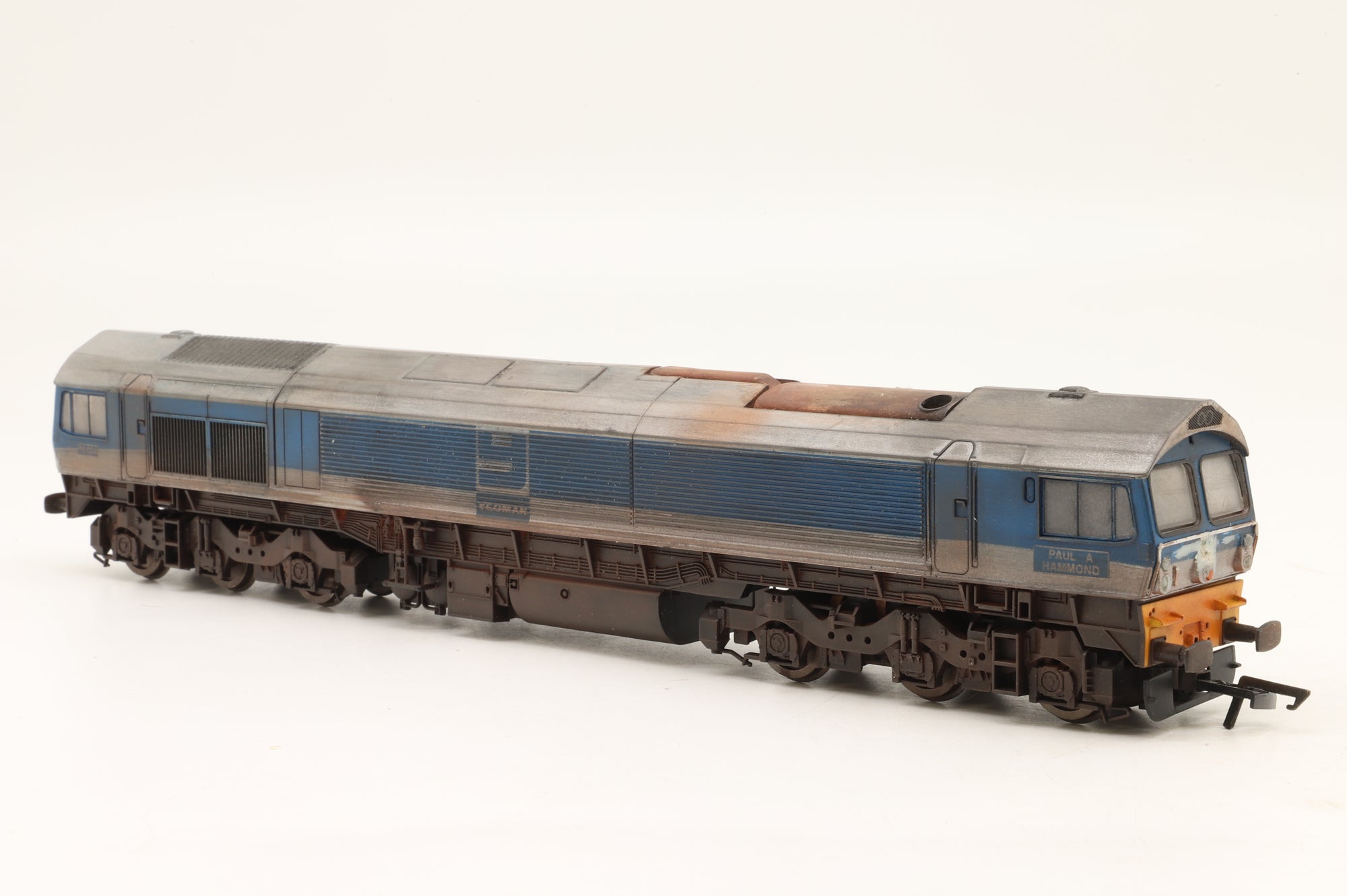 WORKSHOP Hornby Railroad OO R3666 Class 59 '59004' Yeoman Weathered DCC Fitted