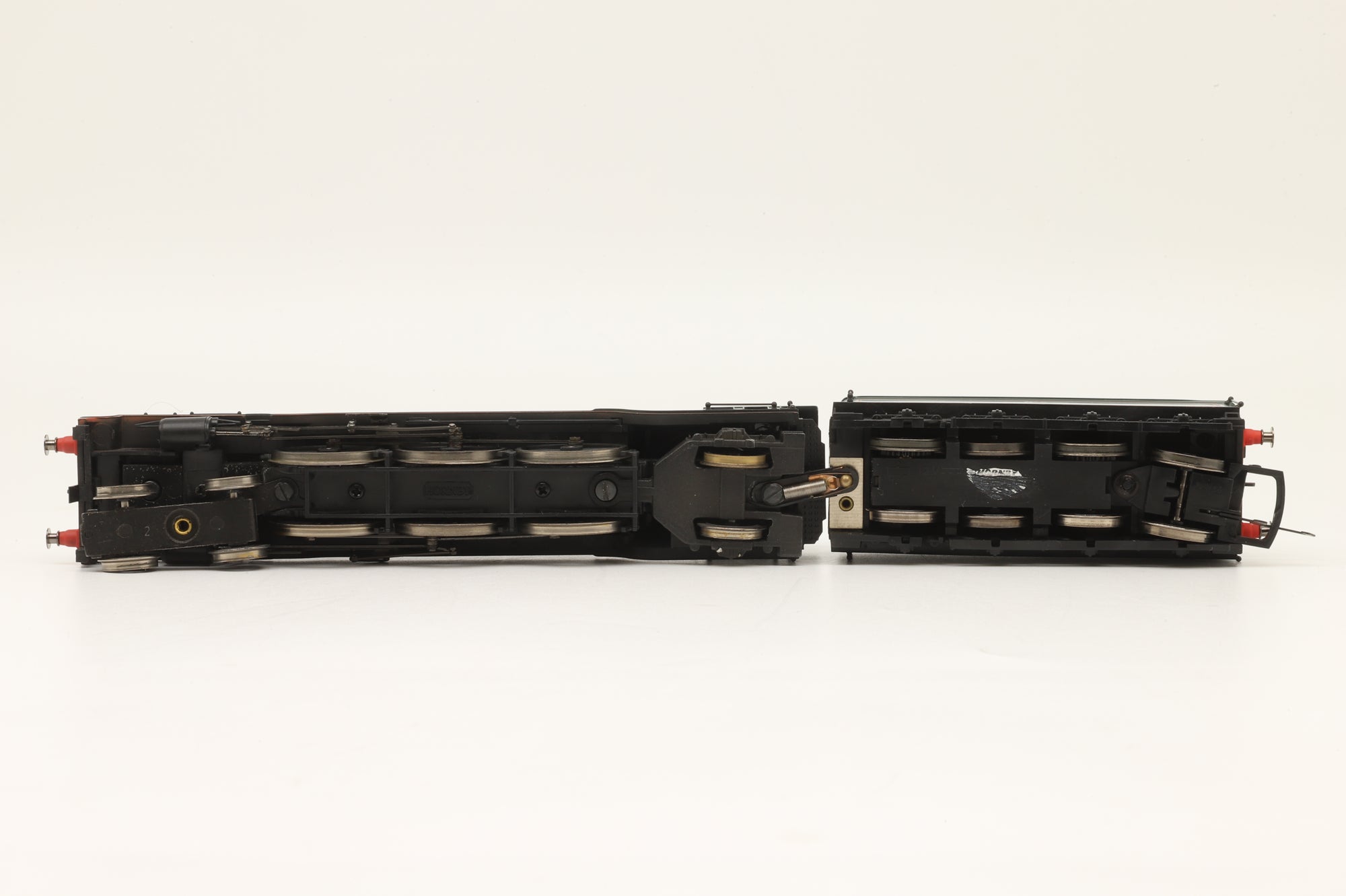 Hornby OO R2152 Class A3 '60070' 'Gladiateur' BR Lined Green L/C Renamed & Renumbered