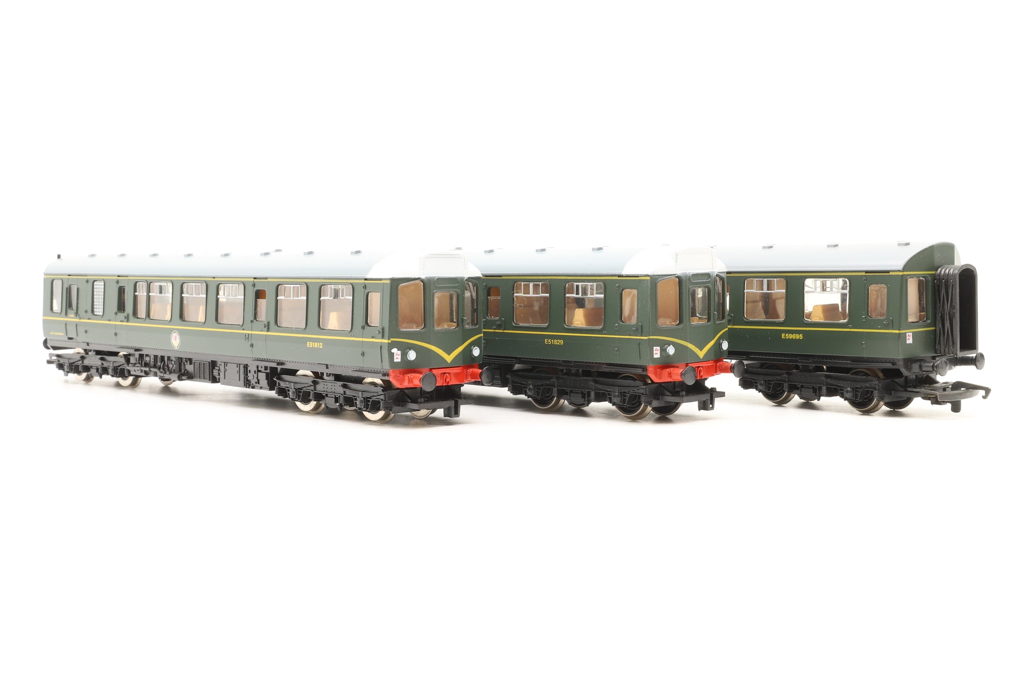 Hornby OO R369 BR Class 110 3 Car DMU BR Green