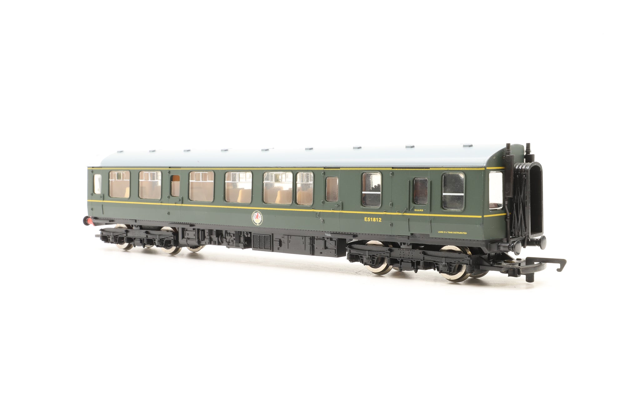 Hornby OO R369 BR Class 110 3 Car DMU BR Green