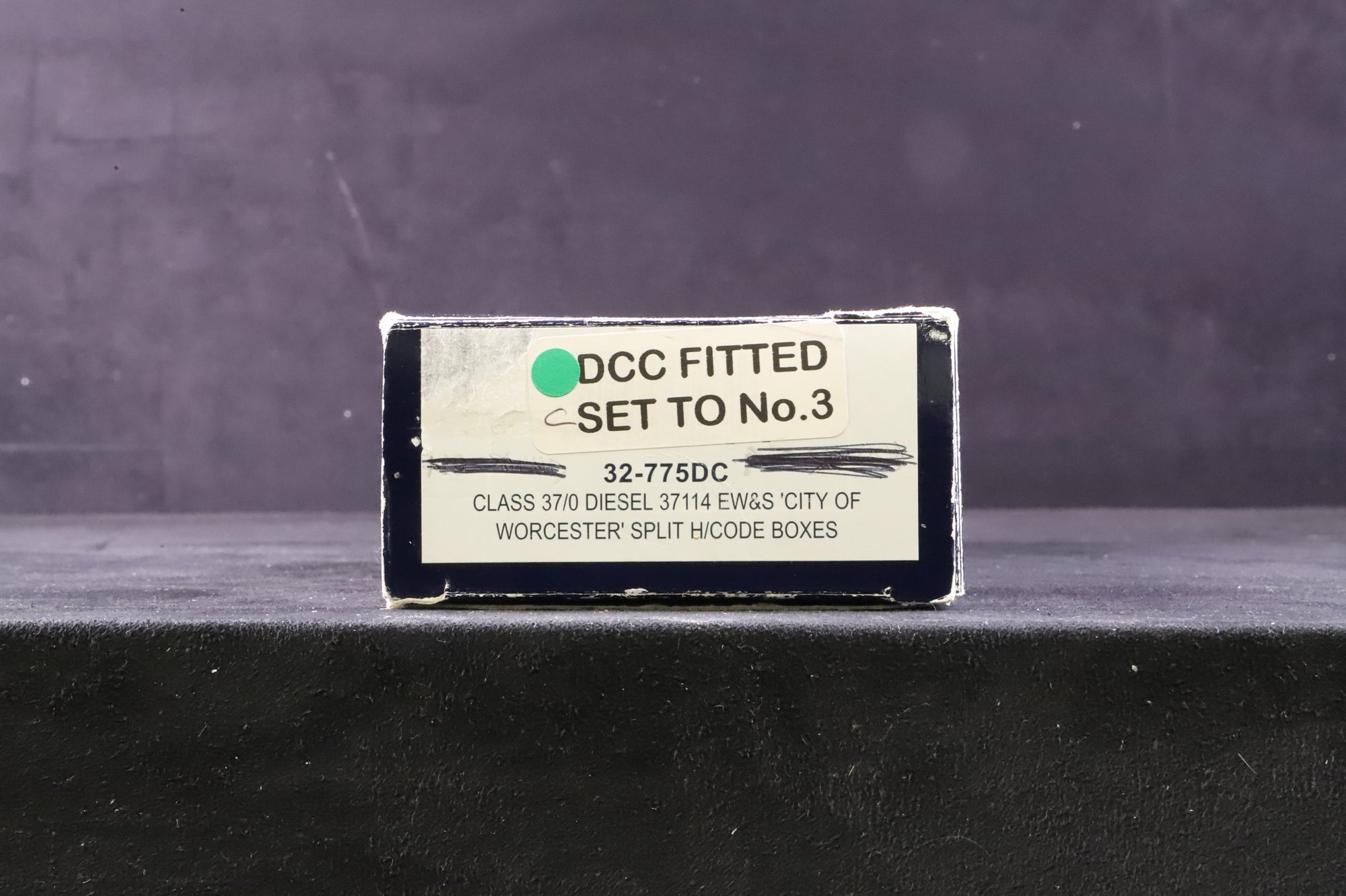 Bachmann OO 32-775DC Class 37 37114 'City of Worcester' in EW&S Livery - DCC Sound