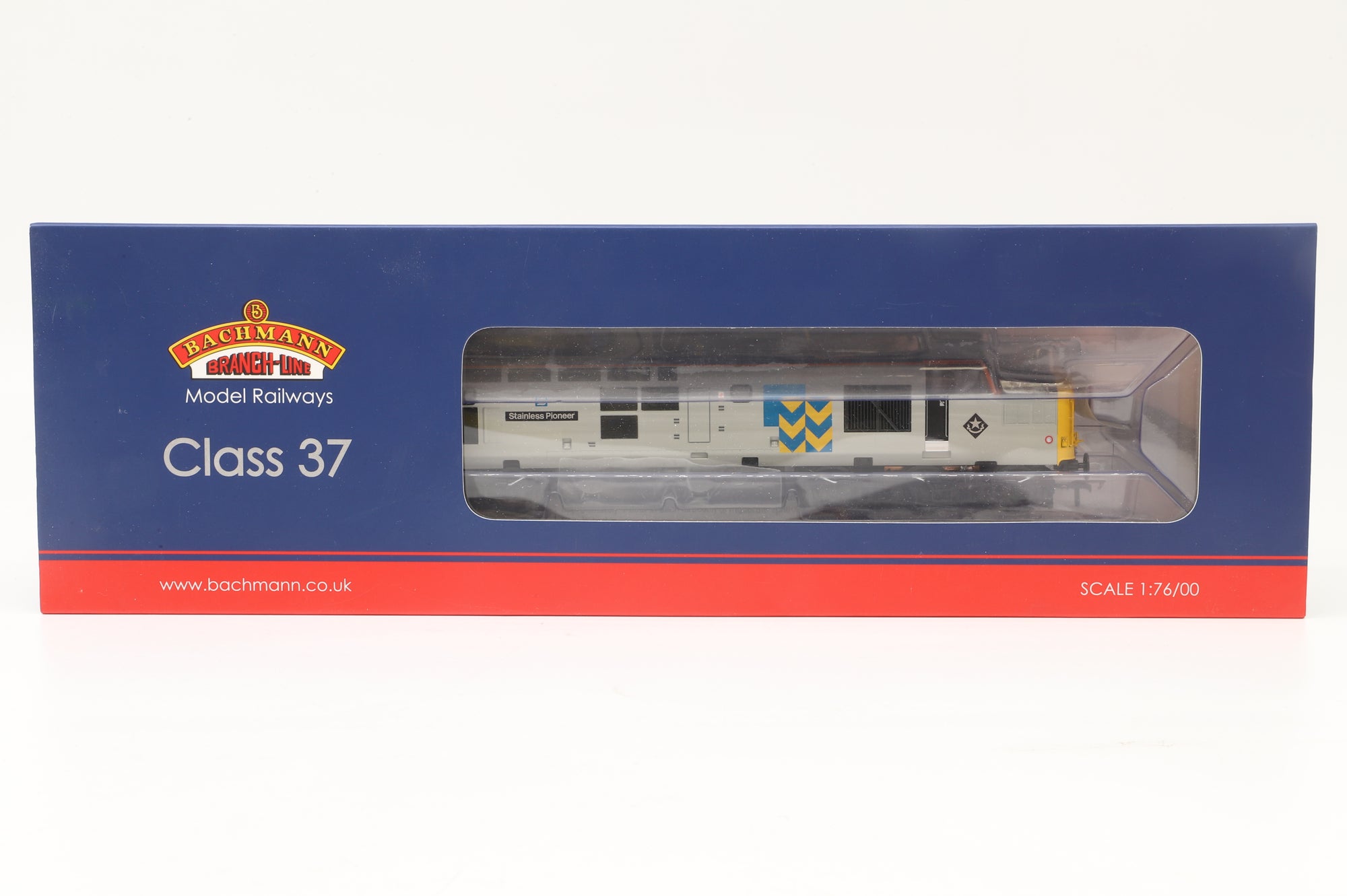 Bachmann OO 32-778RJ Class 37 '37275' 'Stainless Pioneer' BR Railfreight Metals Sector, Regional Exclusive