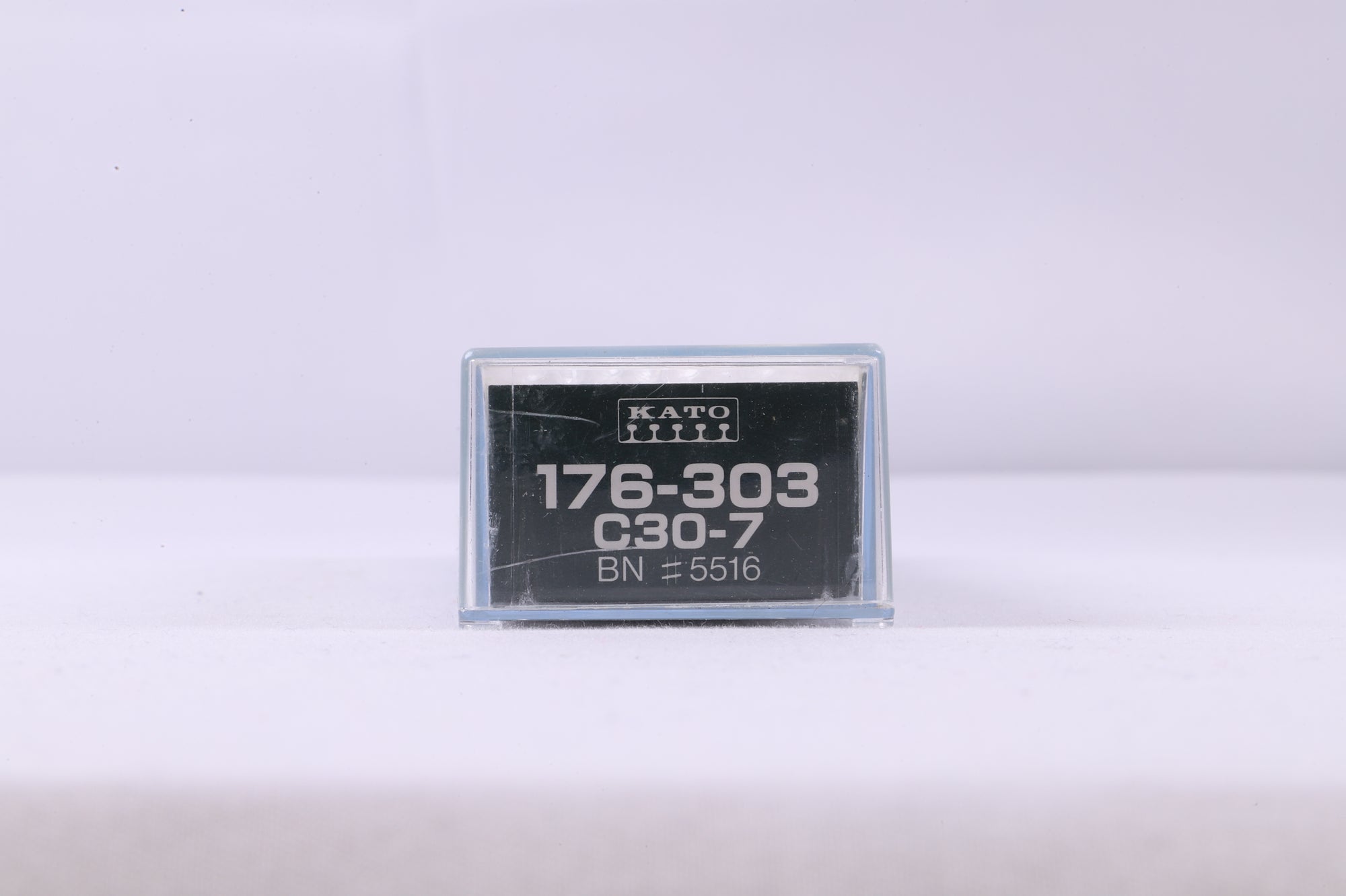 Kato N 176-303 C30-7 BN '5516'