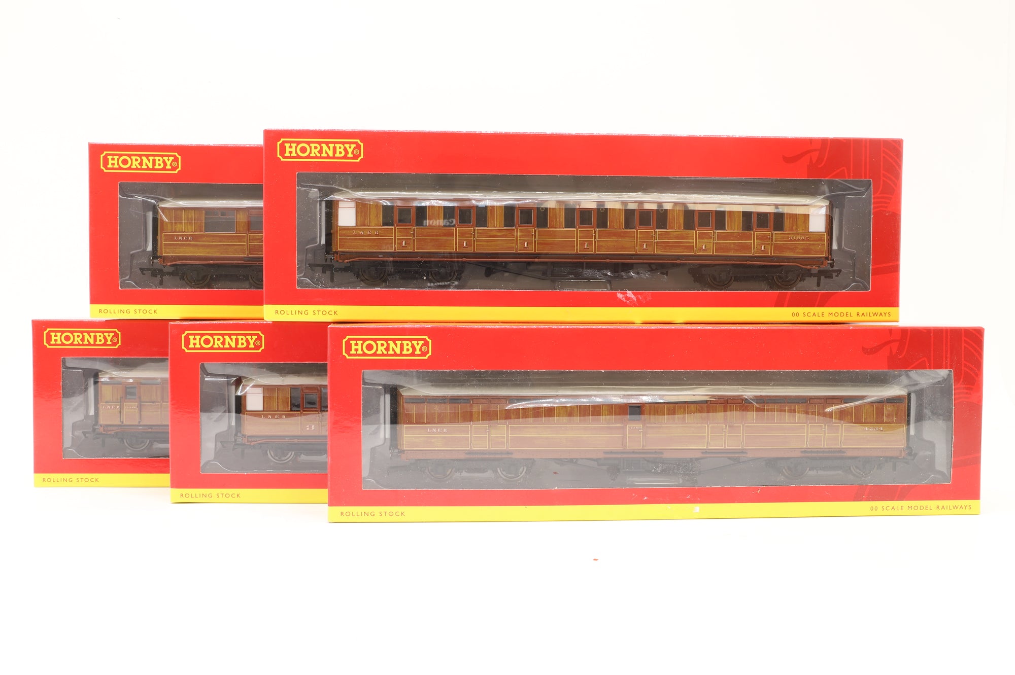 Hornby OO Rake of 5 LNER Gresley Coaches