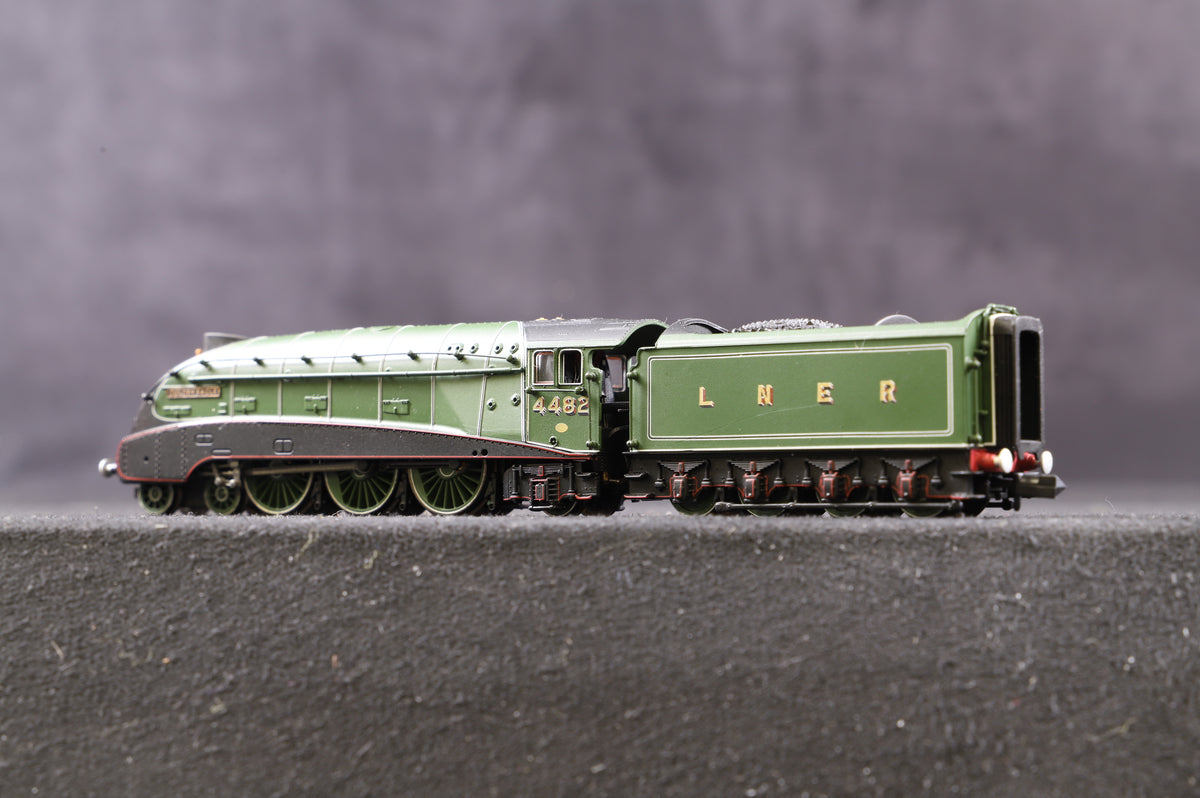 Dapol N 2S-008-010 Class A4 4-6-2 &#39;4482&#39; &#39;Golden Eagle&#39; LNER Apple Green