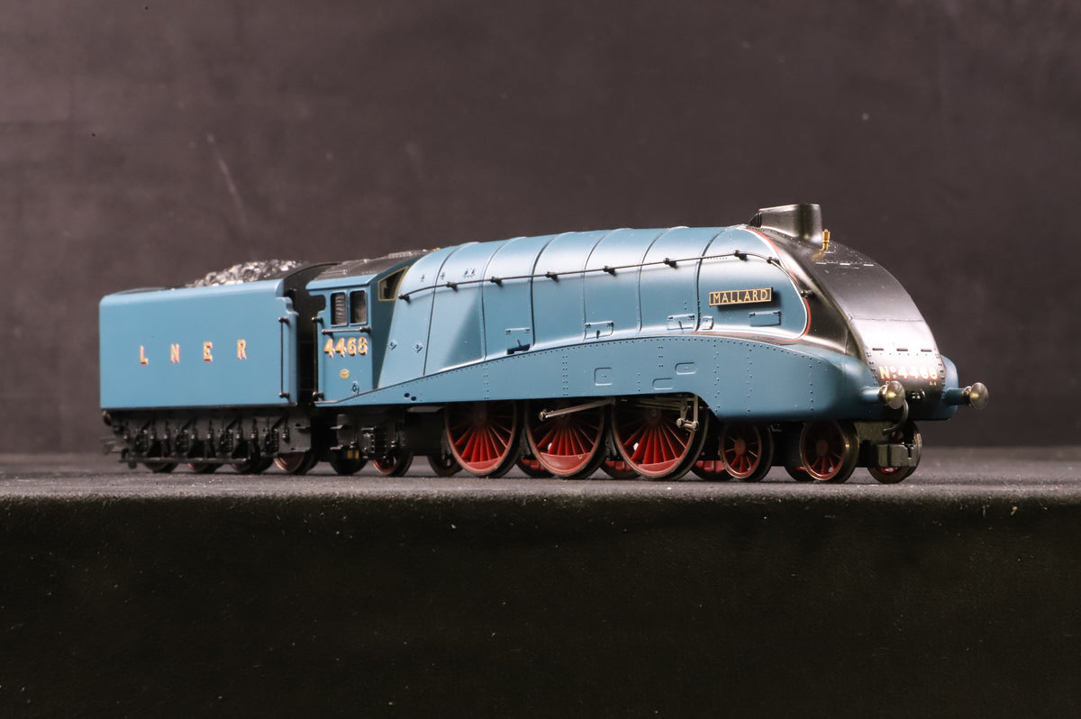 Hornby OO R2059 Class A4 &#39;4468&#39; &#39;Mallard&#39; LNER Garter Blue