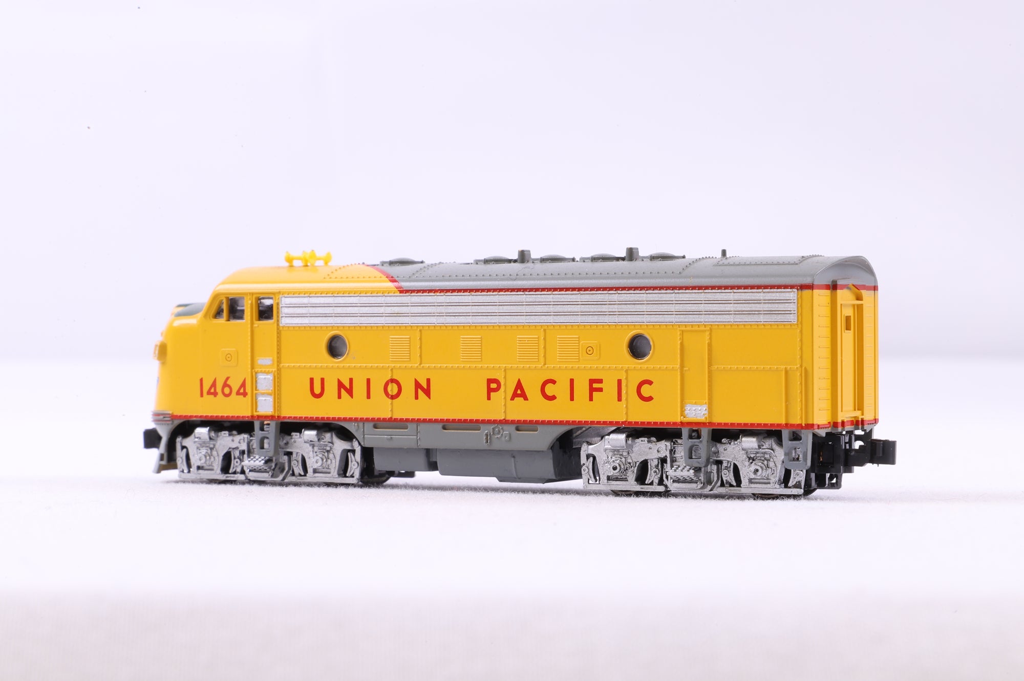 Kato N 176-216 F7A Union Pacific '1464' Diesel Locomotive
