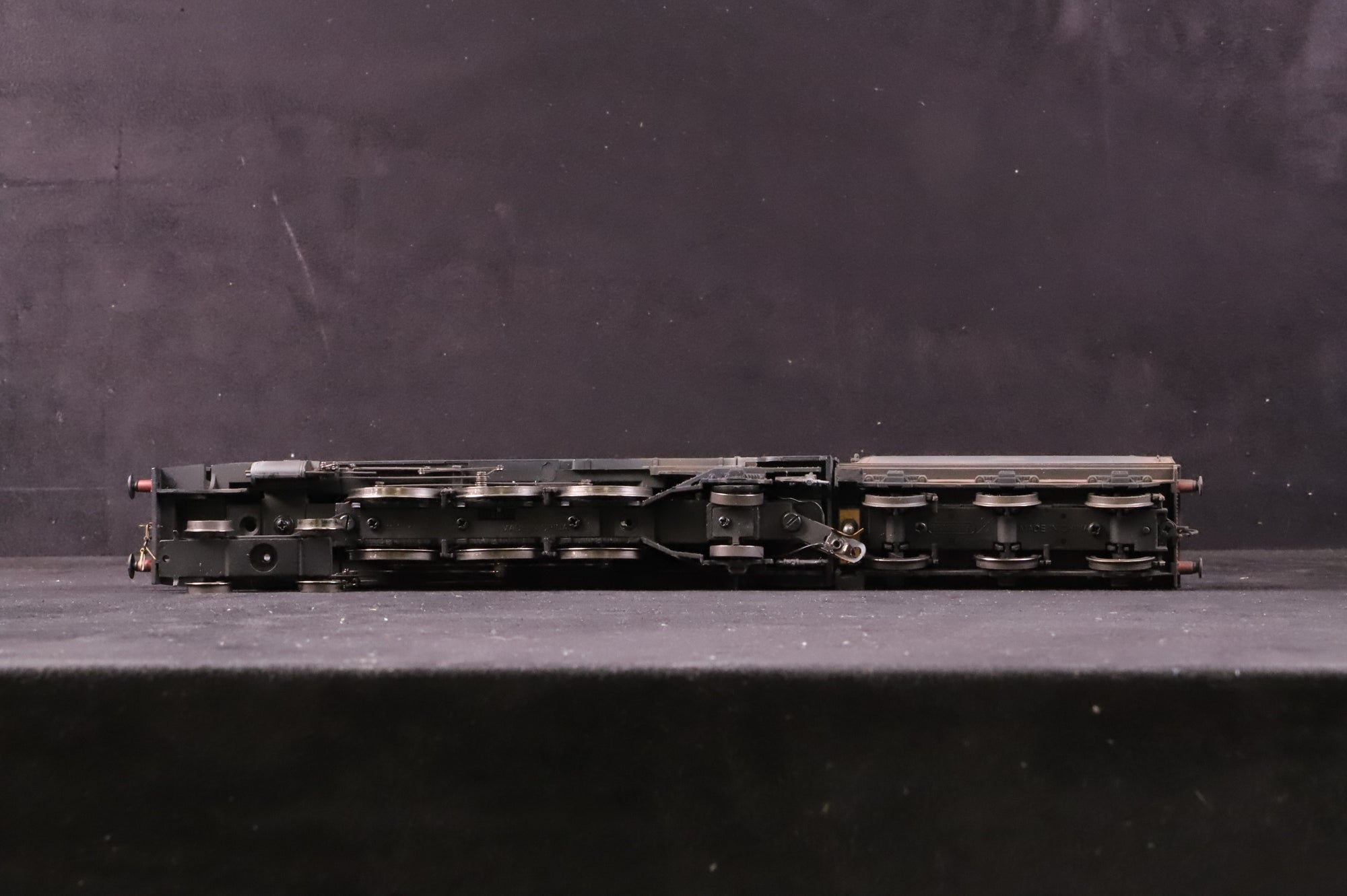 Hornby OO R2553 Princess Coronation Class 4-6-2 '46237' 'City of Bristol' BR Blue Weathered