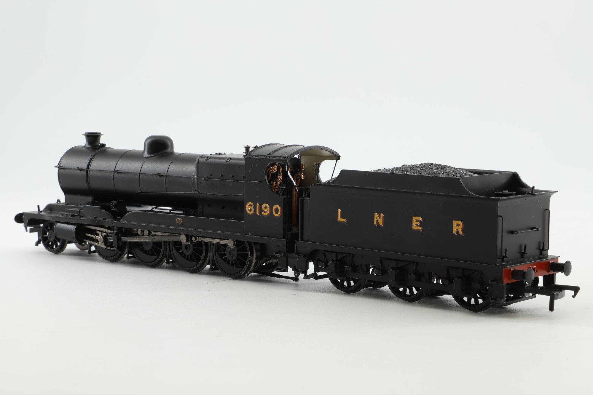 Bachmann OO 31-003 Robinson 04 No.6190 in LNER Black - DCC Sound