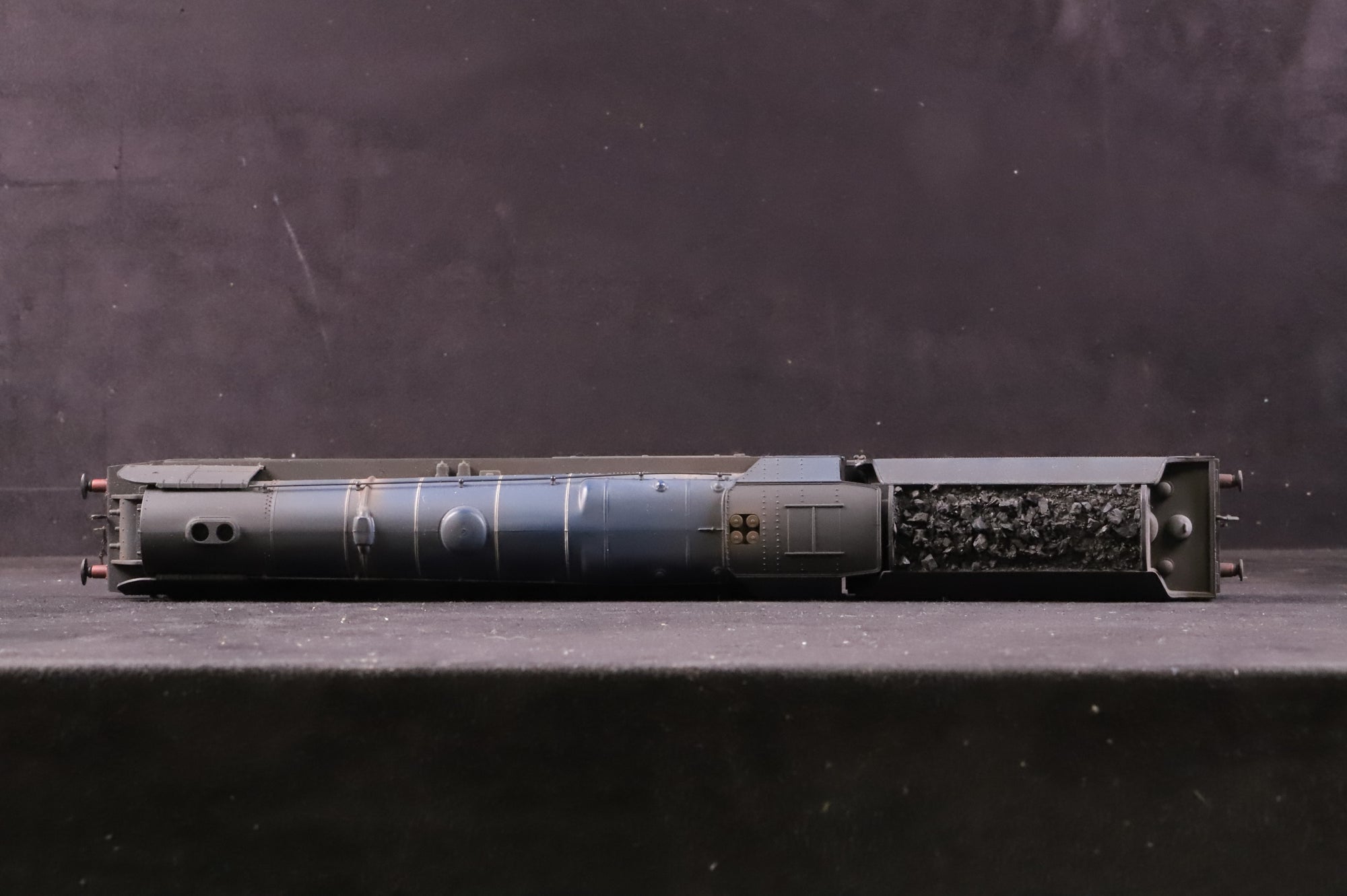 Hornby OO R2553 Princess Coronation Class 4-6-2 '46237' 'City of Bristol' BR Blue Weathered