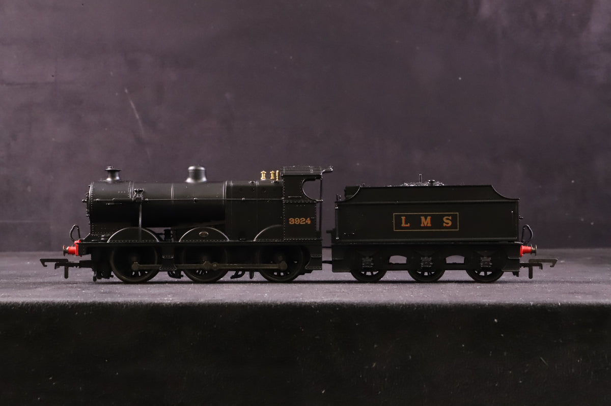 Hornby OO R30221 Class 4F 0-6-0 &#39;3924&#39; LMS Black &#39;the Railway Children Return&#39;