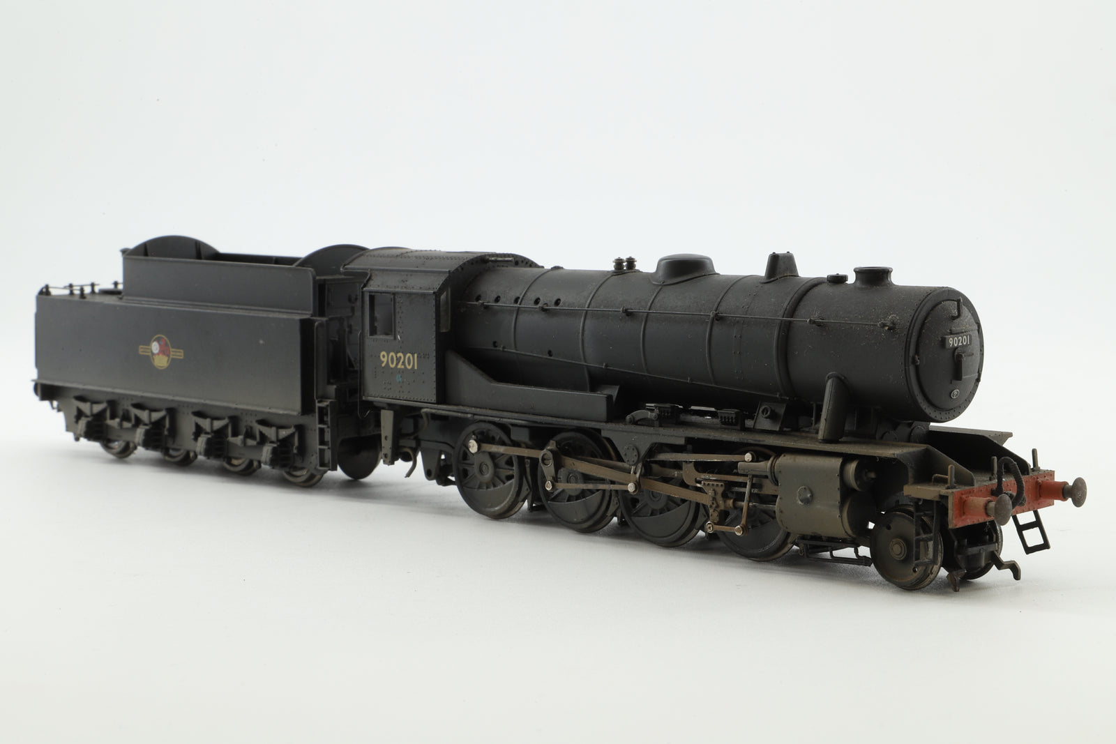 Bachmann OO 32-252A WD Austerity 2-8-0 90201 in BR Black w/ Late Crests - Weathered