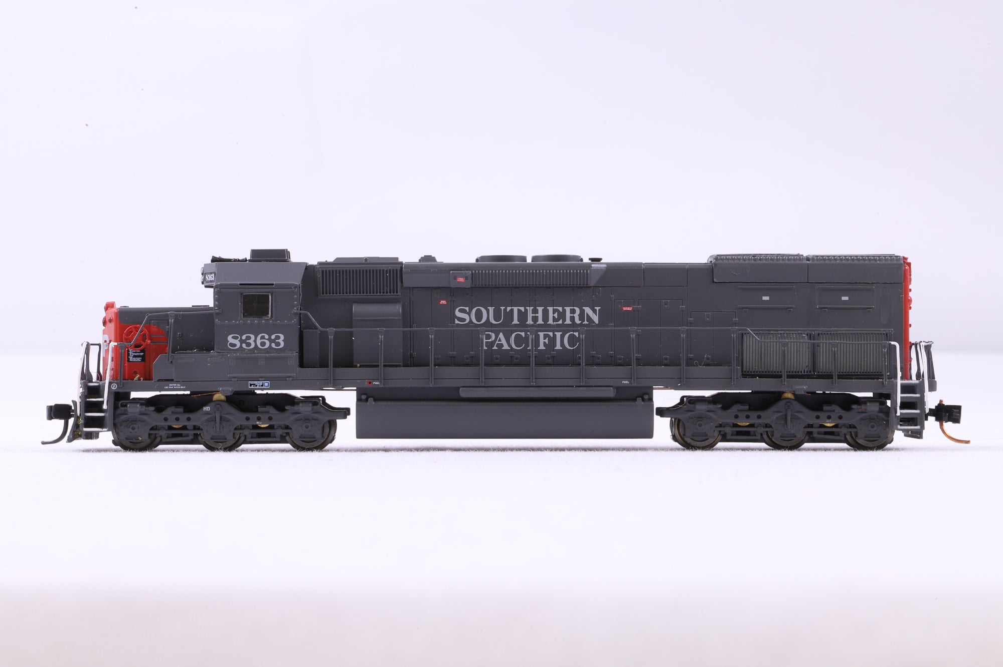 Intermountain N 69405-05 SP SD40T-2 '8363' Diesel Locomotive