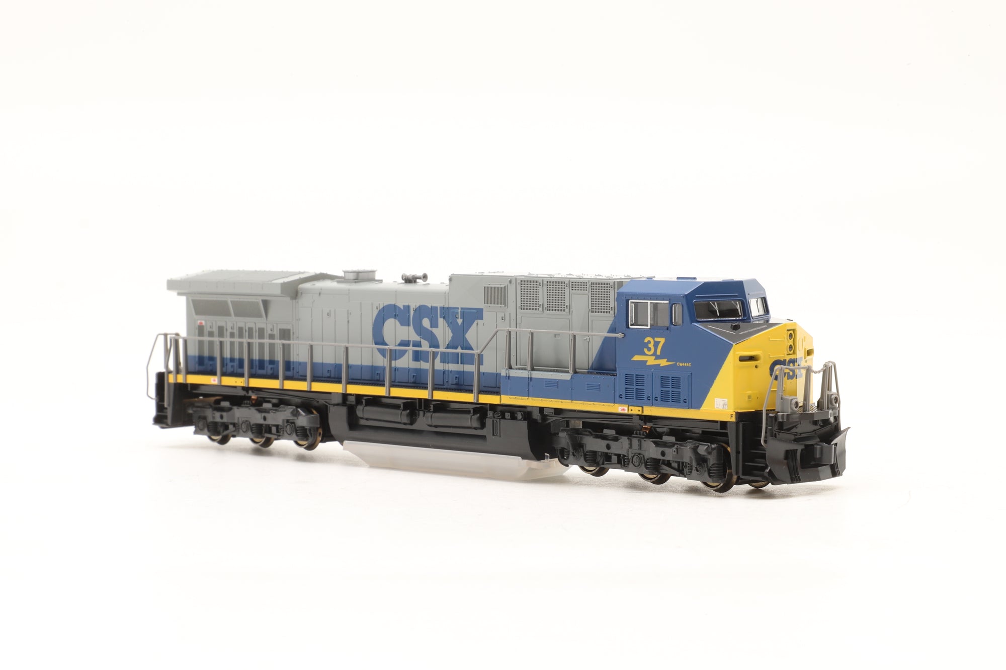 Kato N 176-7042 GE AC4400CW CSX '37'