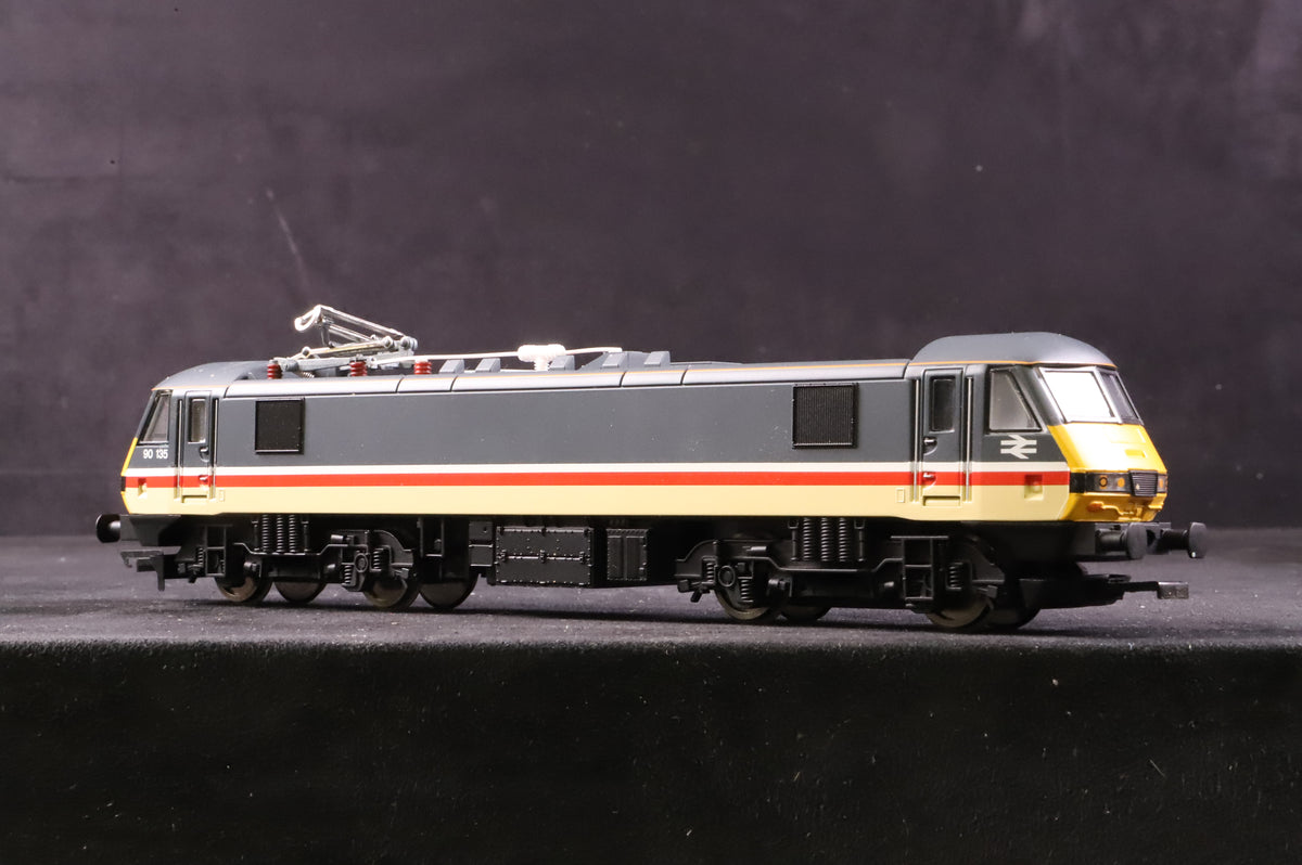Hornby OO R3585 Class 90 &#39;90135&#39; Intercity Mainline